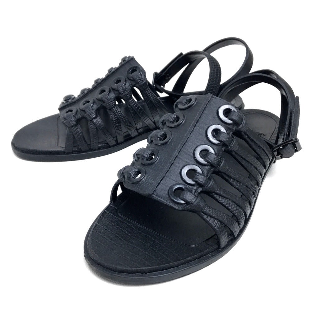 Givenchy Sandals Leather Black Flat Women: Material: Leather Gender: Women Brand: GIVENCHY Item: Sandals Model: flat Gender: Women Color: black Material: leather Accessories: Storage box Notation Size: 37 / US size?- Shoe Size Chart Condition: