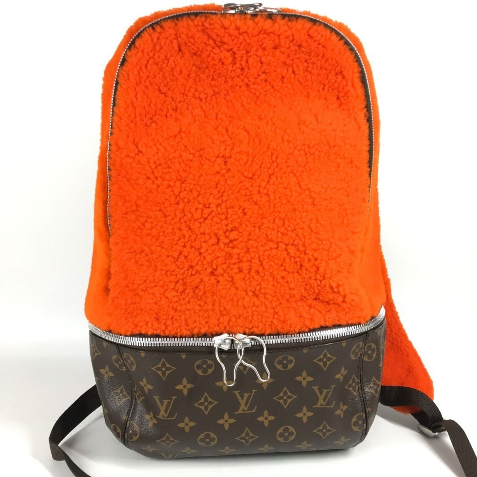 Louis Vuitton M40277 Monogram Marc Newson Collaboration Celebrating Backpack: Brand: Louis Vuitton Type: Backpack Material: Monogram Color: Brown, Monogram, Orange Gender: Women,Men Size (Hxwxd): 48cm x 31cm x 13cm / 18.89'' x 12.2'' x 5.11'' Condition: Used (acceptable), Trace