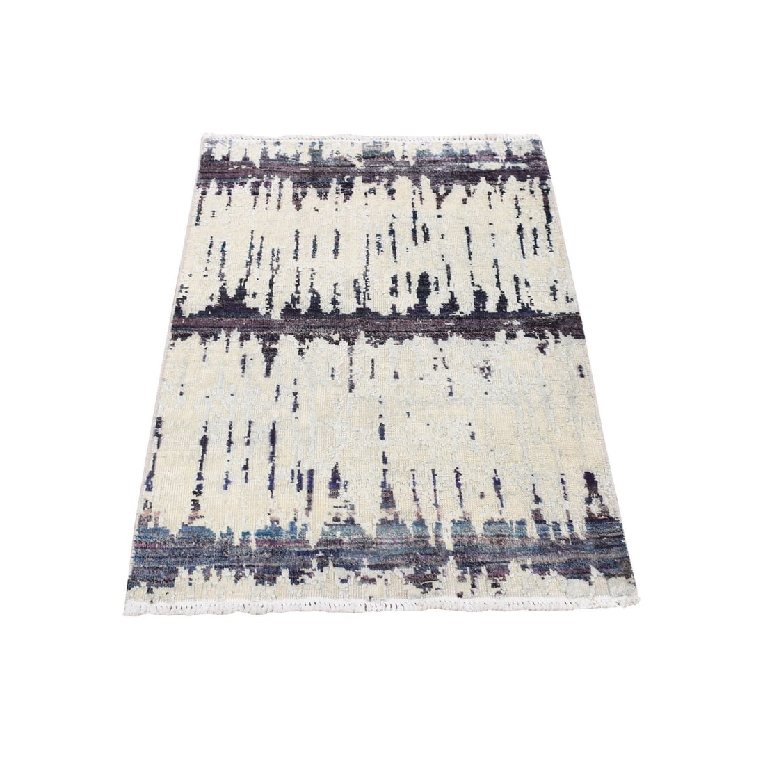 2'X3'2" Gray Modern Hand Knotted Wool And Sari Silk Sample Mat Rug: Style: Modern Type: Indoor Material: Silk Color: Grey Item Length: 38 Item Width: 24 Rug Type: Hand Knotted Pile: Wool & Sari Silk Shape: Rectangular Field Color: Grey Size: 2"0" x 3"2" / 61 CM X 97 C
