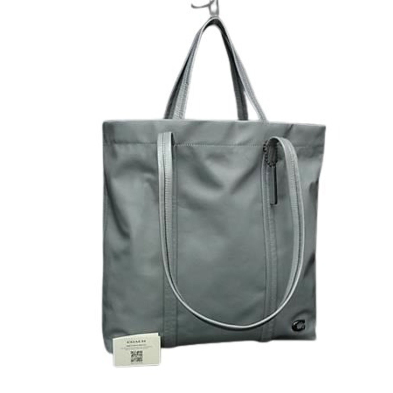 Coach Hall Tote 33 Co840 Blue-Gray Paperweight Leather Bag: Brand: Coach Type: Handbag, Shoulder Bag, Tote Bag Color: Blue, Gray Gender: Men,Women Size (Hxwxd): 38cm x 8.5cm / 14.96'' x 3.34'' Condition: Used (very good), A few traces of usage, some scratches