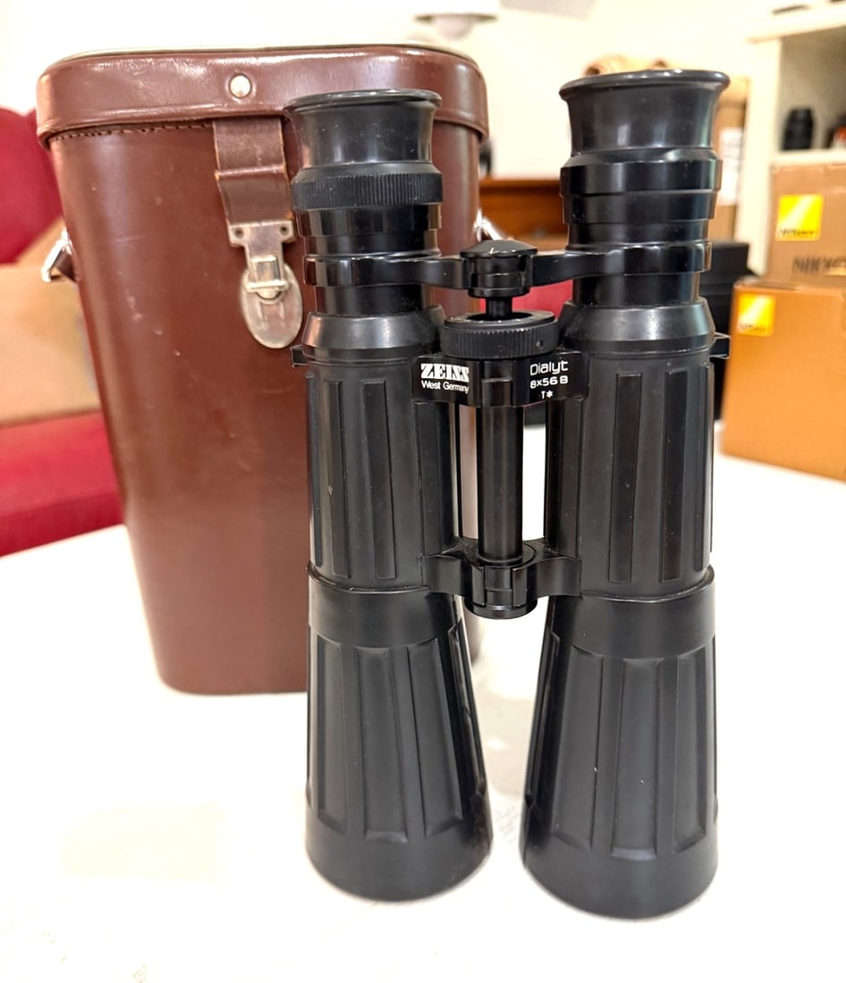 Carl Zeiss Dialyt 8X56 T* Binoculars Made In West Germany Very Nice Condition (1 of 8)