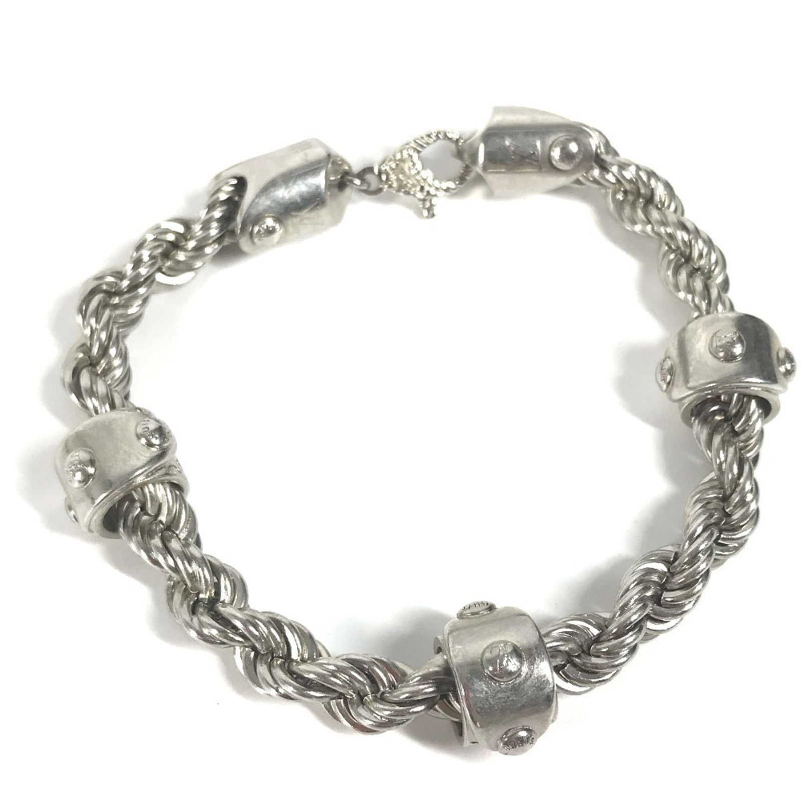Louis Vuitton Louis Vuitton M1540L 17S Bracelet Lv Rope Accessories Bangle Metal: Brand: Louis Vuitton Type: Charm Bracelet Gender: Men Material: Metal Color: Silver Length: 22cm / 8.66'' Condition: Used (very good), A few traces of usage, some scratches / dirt can be seen but over