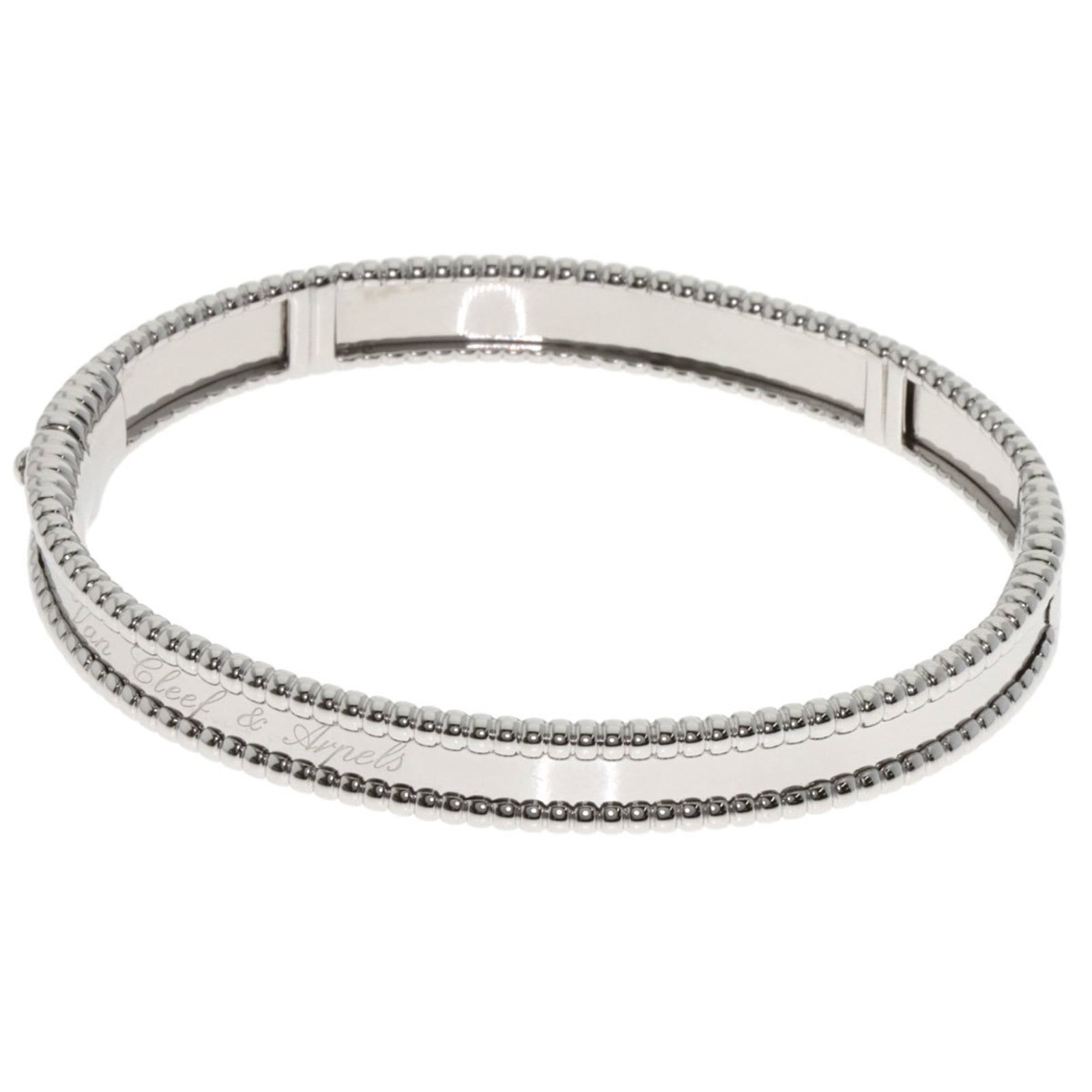 Van Cleef & Arpels Perle Senior Tulle Medium Bracelet In 18K White Gold: Brand: Van Cleef & Arpels Type: Charm Bracelet Gender: Women Material: White Gold (18K) Color: White Gold Length: 16.5cm / 6.49'' Condition: Used (like new), Hardly any traces of usage nice item or re