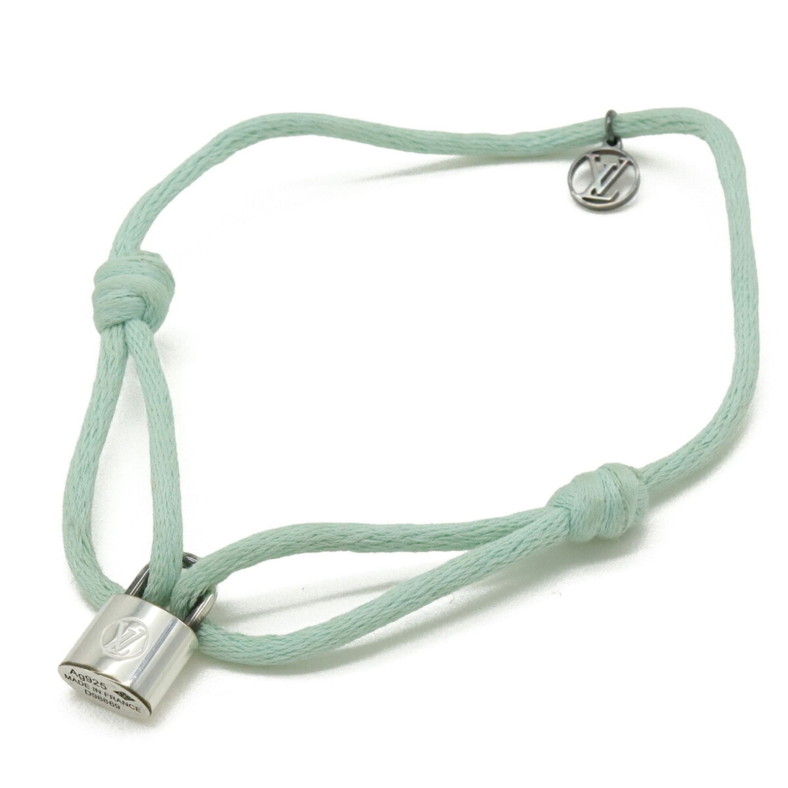 Louis Vuitton Louis Vuitton Silver Lockit Doudou Bracelet Padlock Cadena Sv925 Cord Mint Q05171: Brand: Louis Vuitton Type: Charm Bracelet Gender: Women Material: Cotton, Silver 925 Length: 30cm / 11.81'' Condition: Used (very good), A few traces of usage, some scratches / dirt can be seen but ov