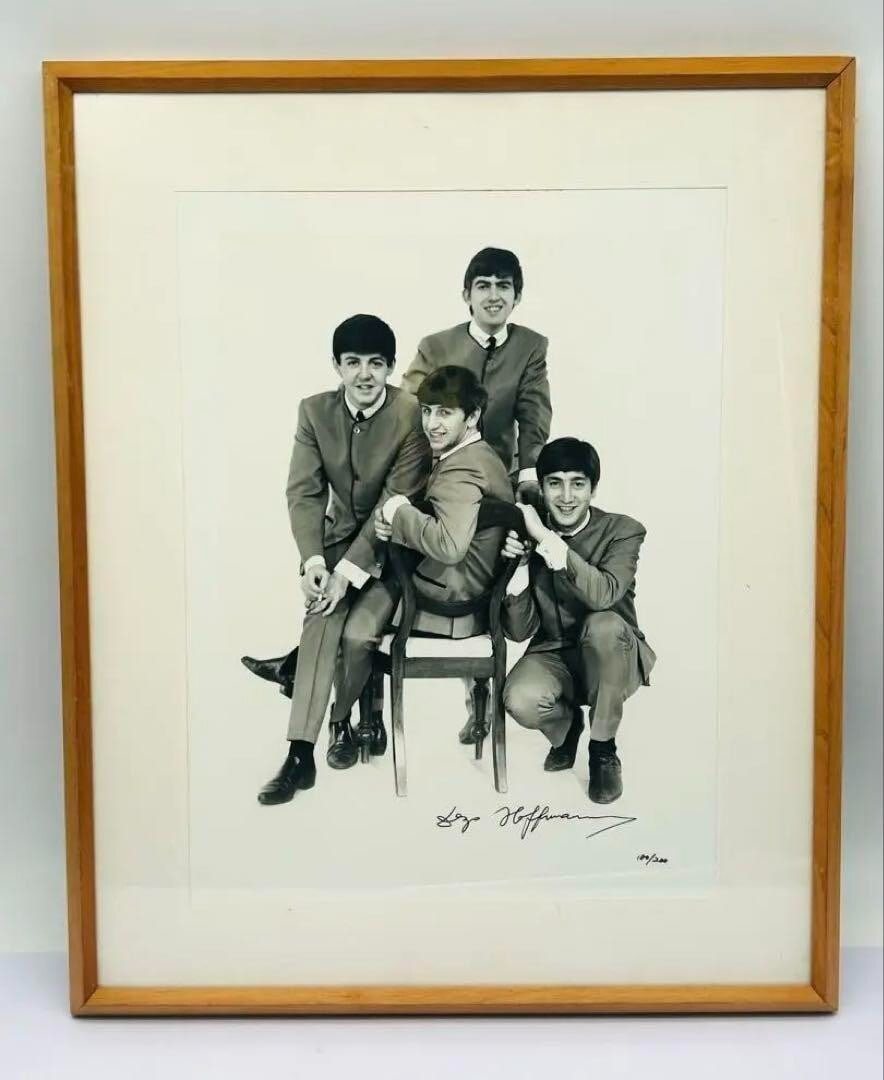 The Beatles Dezo Hoffmann Limited Art Photo Rare Collector'S Item John Lennon: Country Of Origin: Austria Artist: THE BEATLES Dezo Hoffmann Signed By: Robert Freeman Size: Medium Signed: Yes Material: Paper Original/Licensed Reprint: Original Framing: Framed Region Of Origin: Eu
