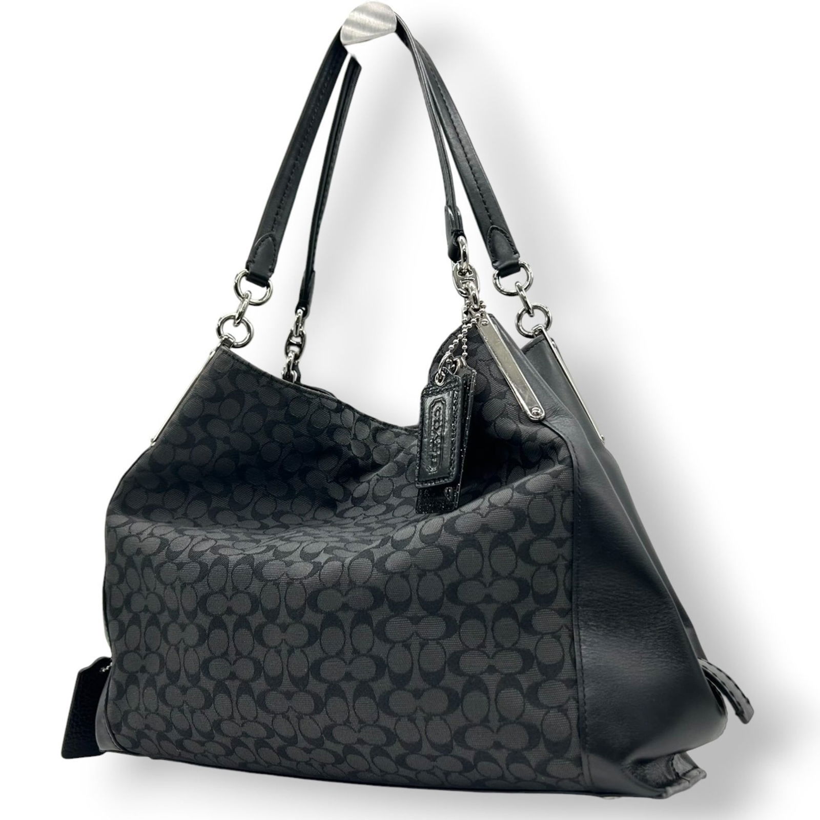 Coach Dalton 31 (79697) Tote/Shoulder Bag In Signature Canvas And Leather With Black Gray Chain: Brand: Coach Type: Shoulder Bag, Tote Bag Material: Canvas , Leather Color: Black, Gray Gender: Women Size (Hxwxd): 23cm x 38cm x 12cm / 9.05'' x 14.96'' x 4.72'' Condition: Used (very good), A few tr