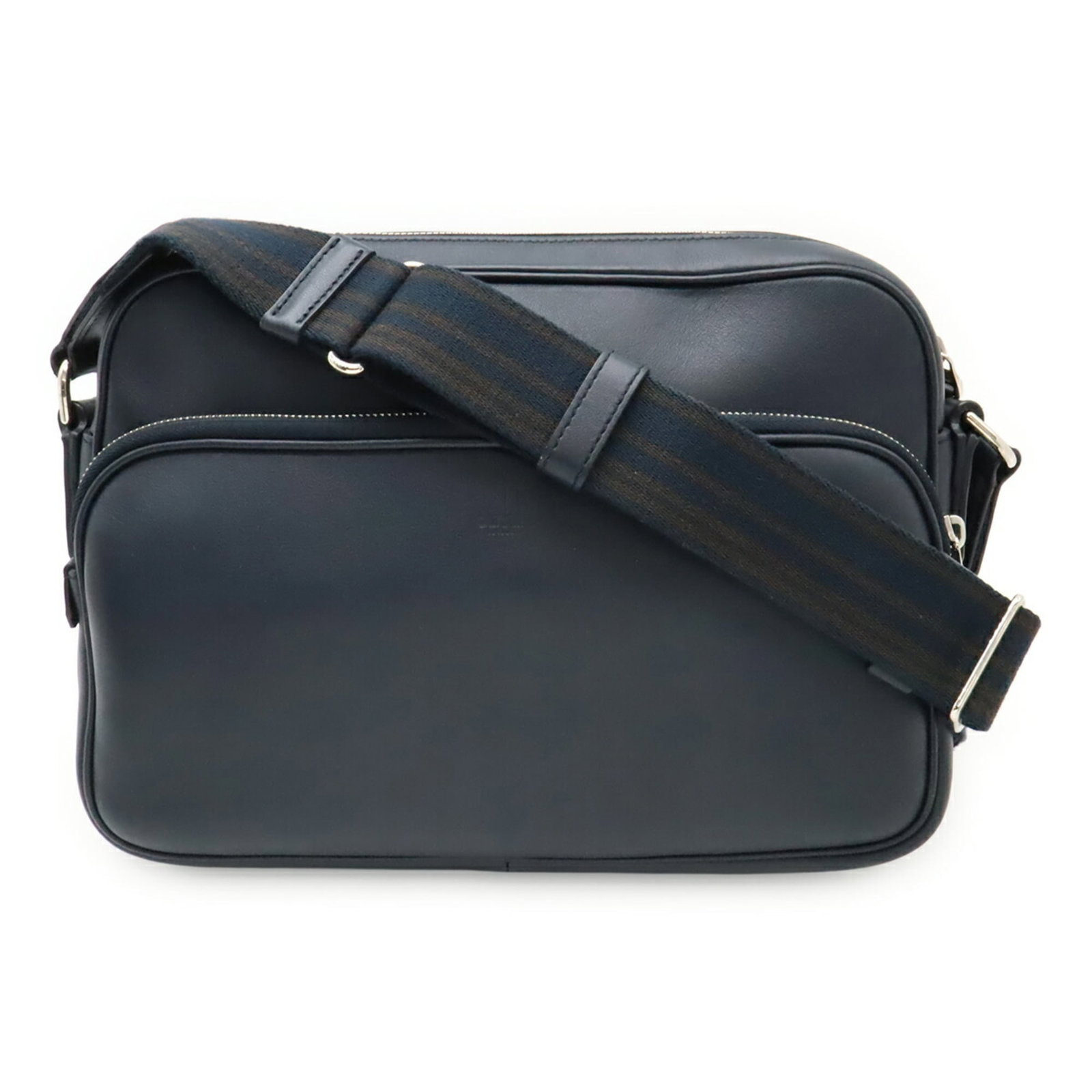 Dunhill Hampstead City Shoulder Bag: Brand: Dunhill Type: Shoulder Bag Color: Navy Gender: Women Size (Hxwxd): 21cm x 30cm x 7cm / 8.26'' x 11.81'' x 2.75'' Strap Length: 141cm / 55.51'' Condition: Used (very good), A few traces of usage