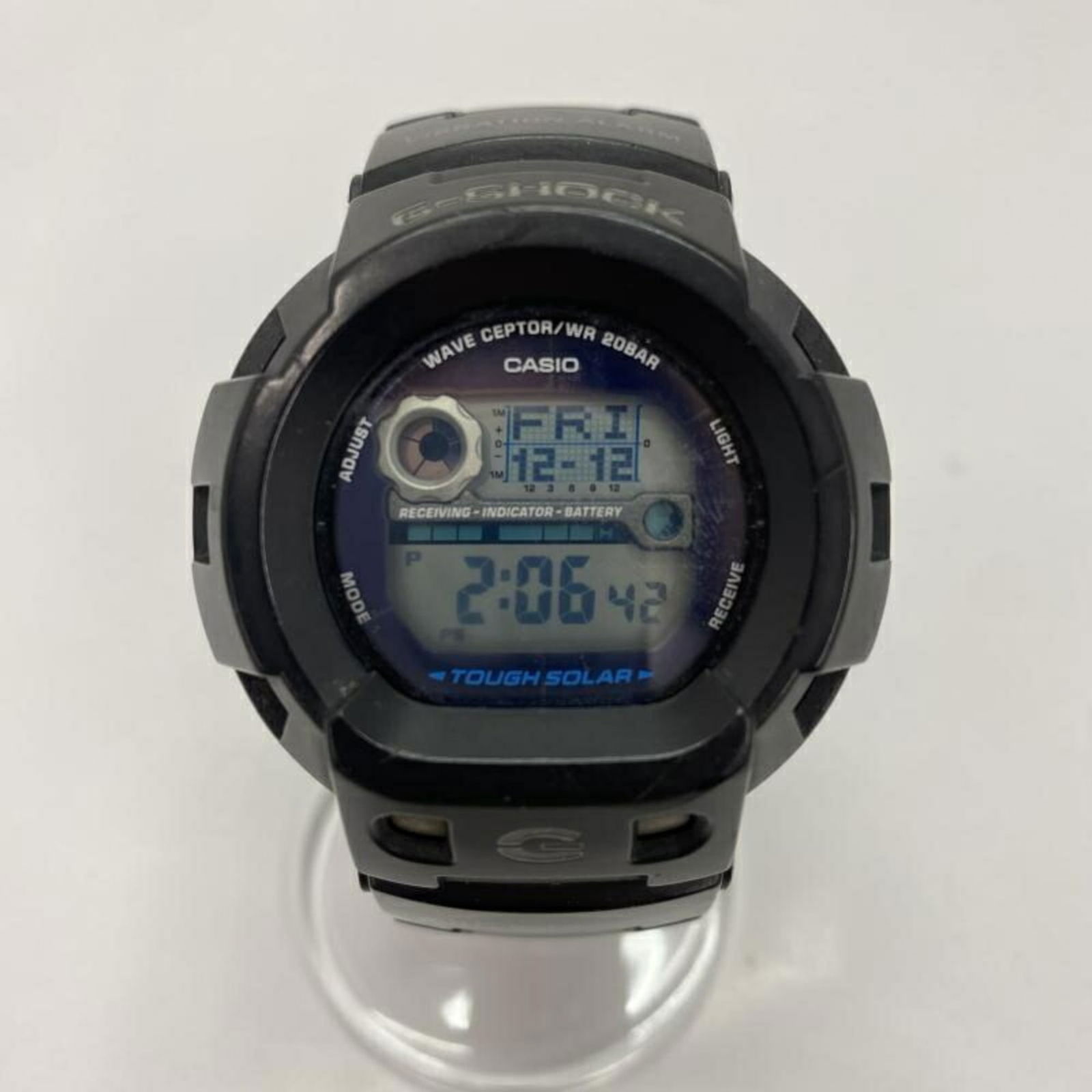 Casio G-SHOCK Solar Watch GW-400J-1JF Black No Box: Casio G-SHOCK Solar Watch GW-400J-1JF Black No Box The Casio G-SHOCK Solar Watch GW-400J-1JF for men is a used black wristwatch in good condition, with visible traces of usage and a wrist size of 22.5
