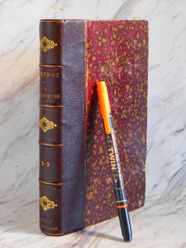 1799 Diderot La Religieuse Illustrated Edition 4 Plates & Portrait Rare France: 1799 Diderot La Religieuse Illustrated Edition 4 Plates & Portrait Rare France This rare illustrated edition of 'La Religieuse' by Denis Diderot was published in 1799 in French, featuring half leather