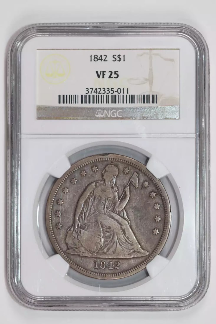 1842 SEATED LIBERTY DOLLAR NGC VF25 (1 of 2)