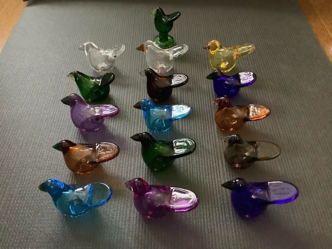 Iittala Bird Sieppo Scope Special Order 16 Piece Set Rare: Iittala Bird Sieppo Scope Special Order 16 Piece Set Rare Rare 16-piece special order Sieppo Scope bird figurine set by Iittala, made of art glass in Finland. Item Specifics: Brand: Iittala Type: