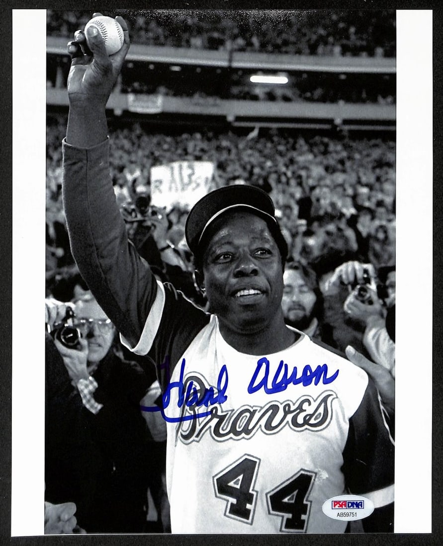 Hank Aaron HOF Signed/Auto 8x10 B/W Photo #715 Home Run Braves PSA/DNA 197215 (1 of 2)