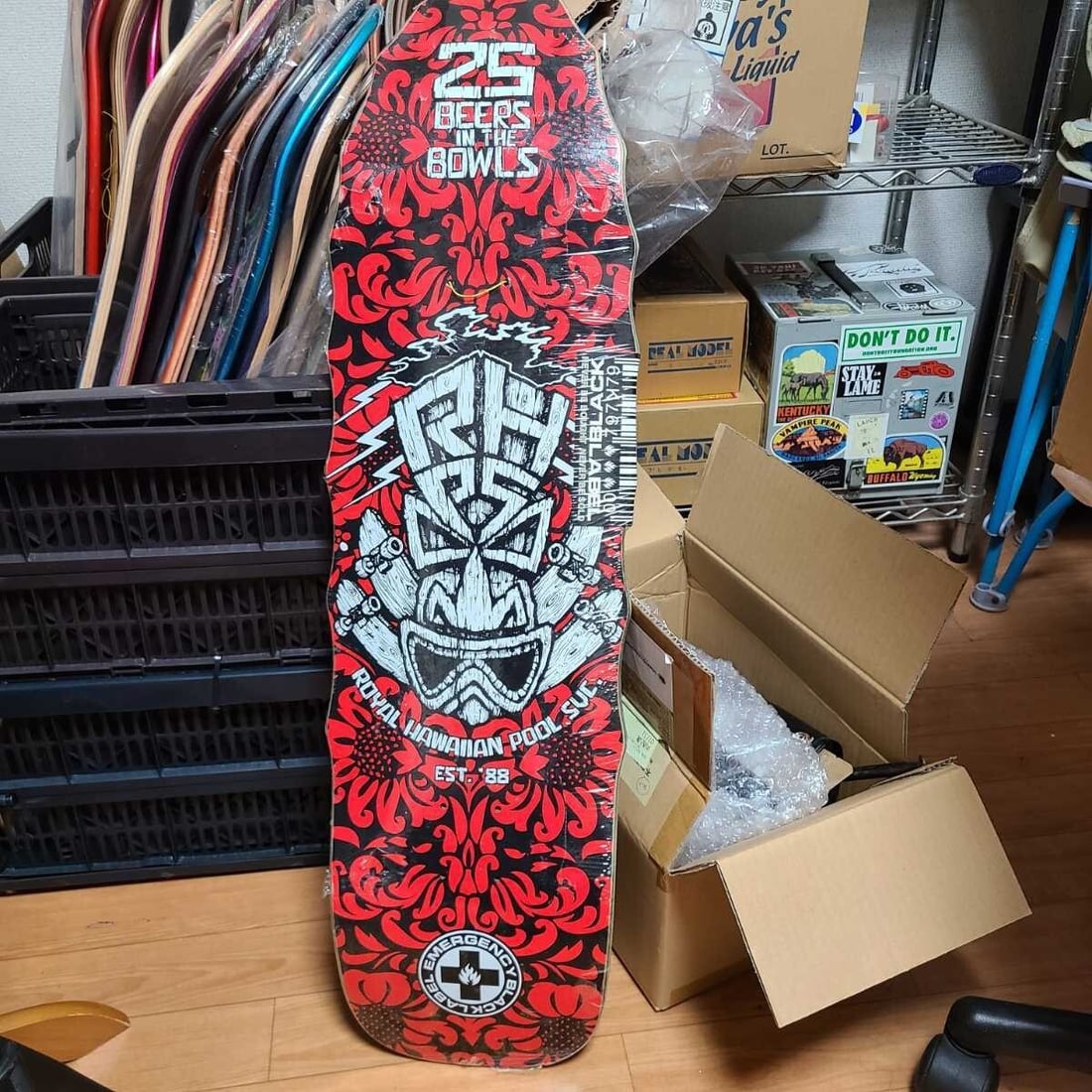 2014 Black Label x Royal Hawaiian Pool Service 25th Anniversary Skateboard Deck: 2014 Black Label x Royal Hawaiian Pool Service 25th Anniversary Skateboard Deck 2014 Black Label x Royal Hawaiian Pool Service 25th Anniversary Skateboard Deck, made in the USA, features an artistic