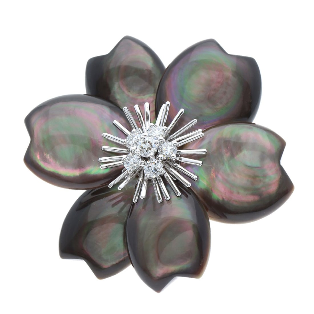 Van Cleef & Arpels Medium Rose de Noel Clip Grey Mother-of-Pearl: Van Cleef & Arpels Medium Rose de Noel Clip Grey Mother-of-Pearl The Van Cleef & Arpels Medium Rose de Noel clip brooch is crafted from K18 white gold and features a silver exterior color. It is a hig