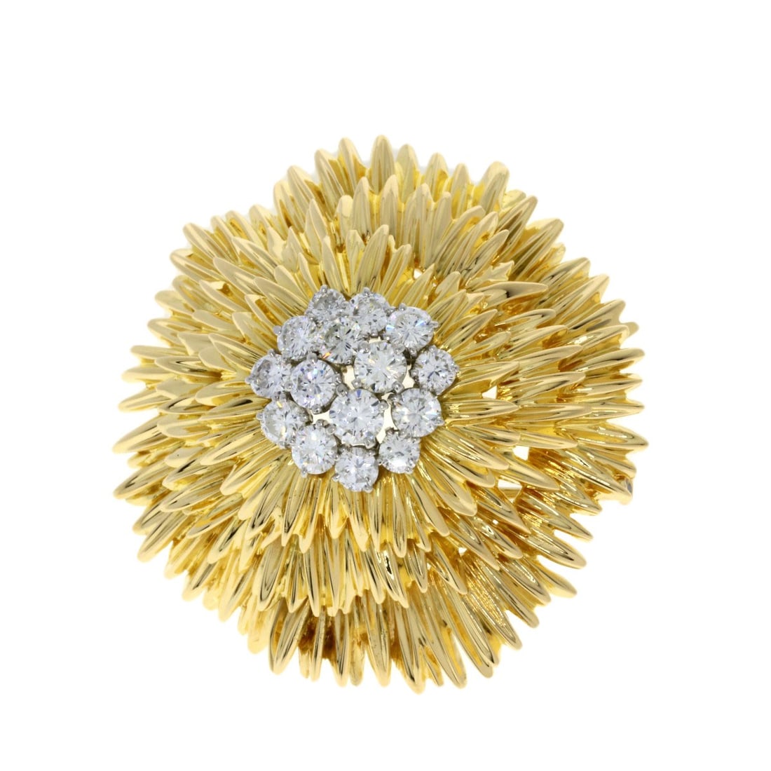 K18 Yellow Gold Van Cleef & Arpels Diamond Brooch: K18 Yellow Gold Van Cleef & Arpels Diamond Brooch A K18 yellow gold brooch from Van Cleef & Arpels, made in France, showcasing exquisite craftsmanship in gold. Item Specifics: Brand: Van Cleef & Arpel