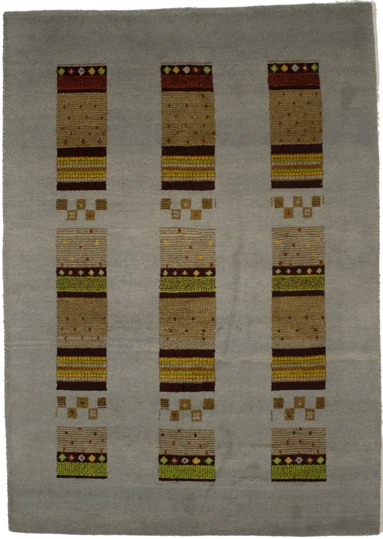 Hand-Knotted Contemporary Gray Indo-Gabbeh Oriental Rug 6X8 ft Plush Carpet: Hand-Knotted Contemporary Gray Indo-Gabbeh Oriental Rug 6X8 ft Plush Carpet Hand-knotted contemporary gray Indo-Gabbeh area rug measures 6X8 ft, made from wool, featuring modern pictorial patterns. It