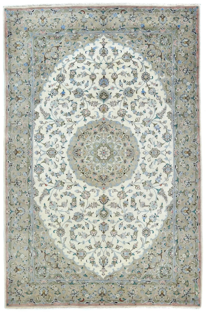 Vintage Hand-Knotted Oriental Rug 7x10 Floral Cream Wool 6'5 X 9'7: Vintage Hand-Knotted Oriental Rug 7x10 Floral Cream Wool 6'5 X 9'7 Vintage hand-knotted oriental rug measuring 6'5 x 9'7, made of wool with a floral cream pattern, featuring eco-friendly and