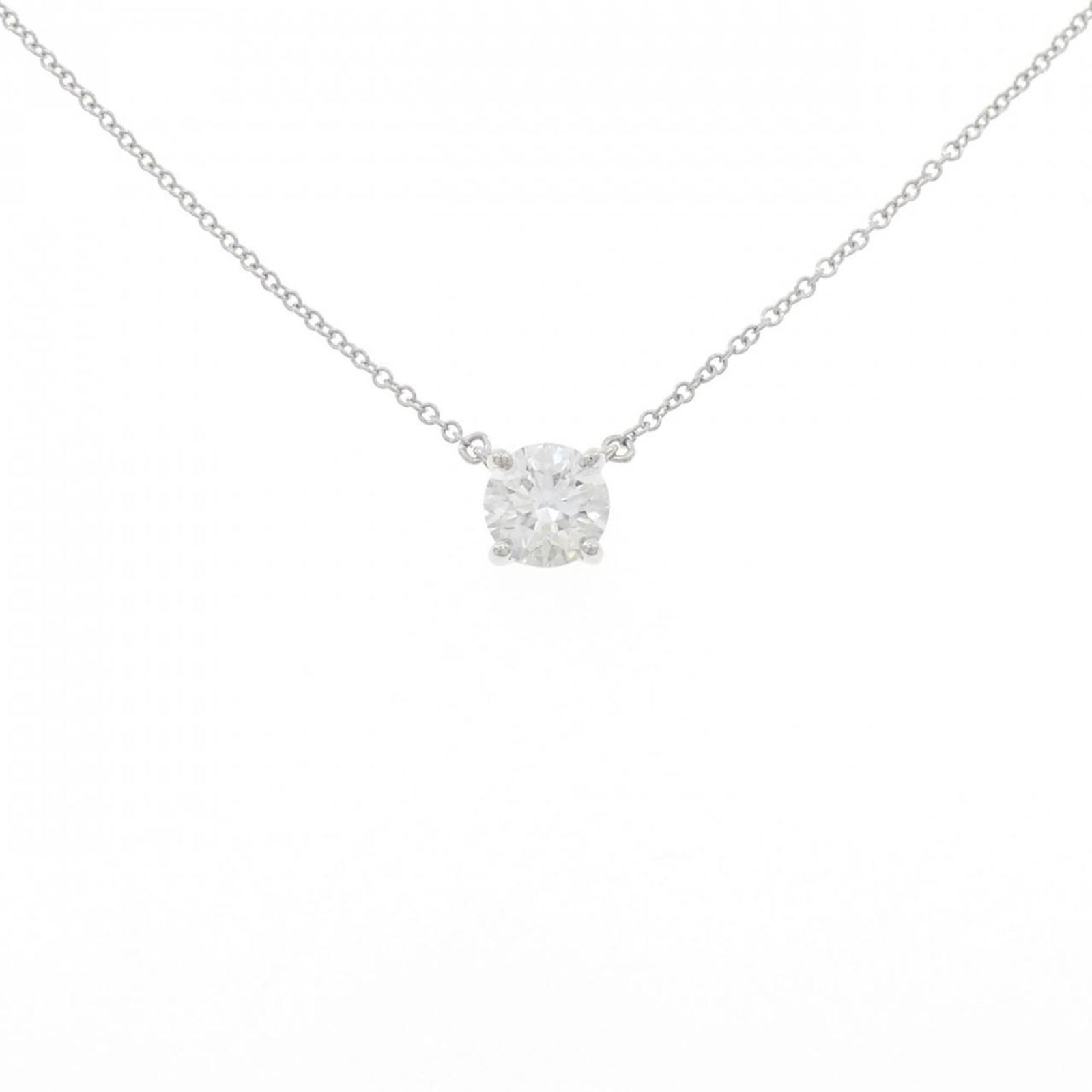 950 Tiffany Platinum: 950 Tiffany Platinum This Tiffany necklace for women is crafted from 950 platinum and adorned with a diamond, featuring a neck circumference of 40 cm (15.74 inches) and a pendant size of 6.1mm. In ver