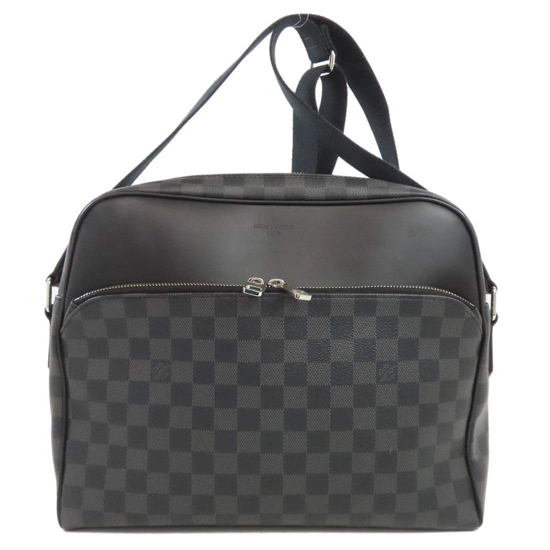 Louis Vuitton Dayton MM Shoulder Bag Damier Canvas N41409: Louis Vuitton Dayton MM Shoulder Bag Damier Canvas N41409 Louis Vuitton Dayton MM shoulder bag crafted from black Damier canvas, designed in France. Item Specifics: Brand: LOUIS VUITTON Style: