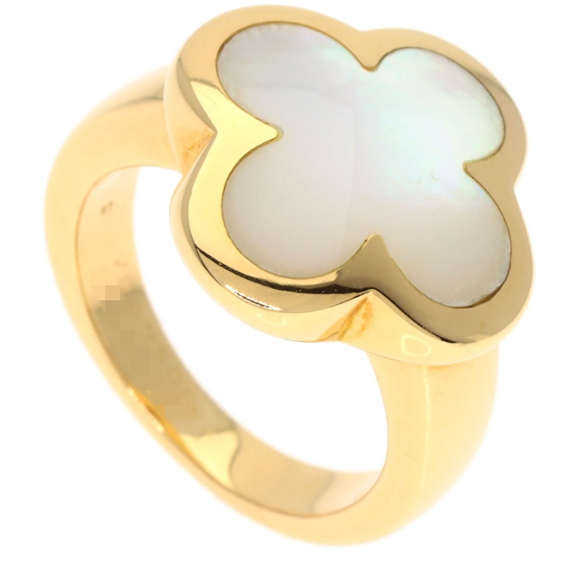 Van Cleef & Arpels K18 Yellow Gold Pure Alhambra Shell Ring: Van Cleef & Arpels K18 Yellow Gold Pure Alhambra Shell Ring Van Cleef & Arpels K18 Yellow Gold Pure Alhambra Shell Ring is made of K18 yellow gold with a gold exterior and a US ring size of 2.75, feat