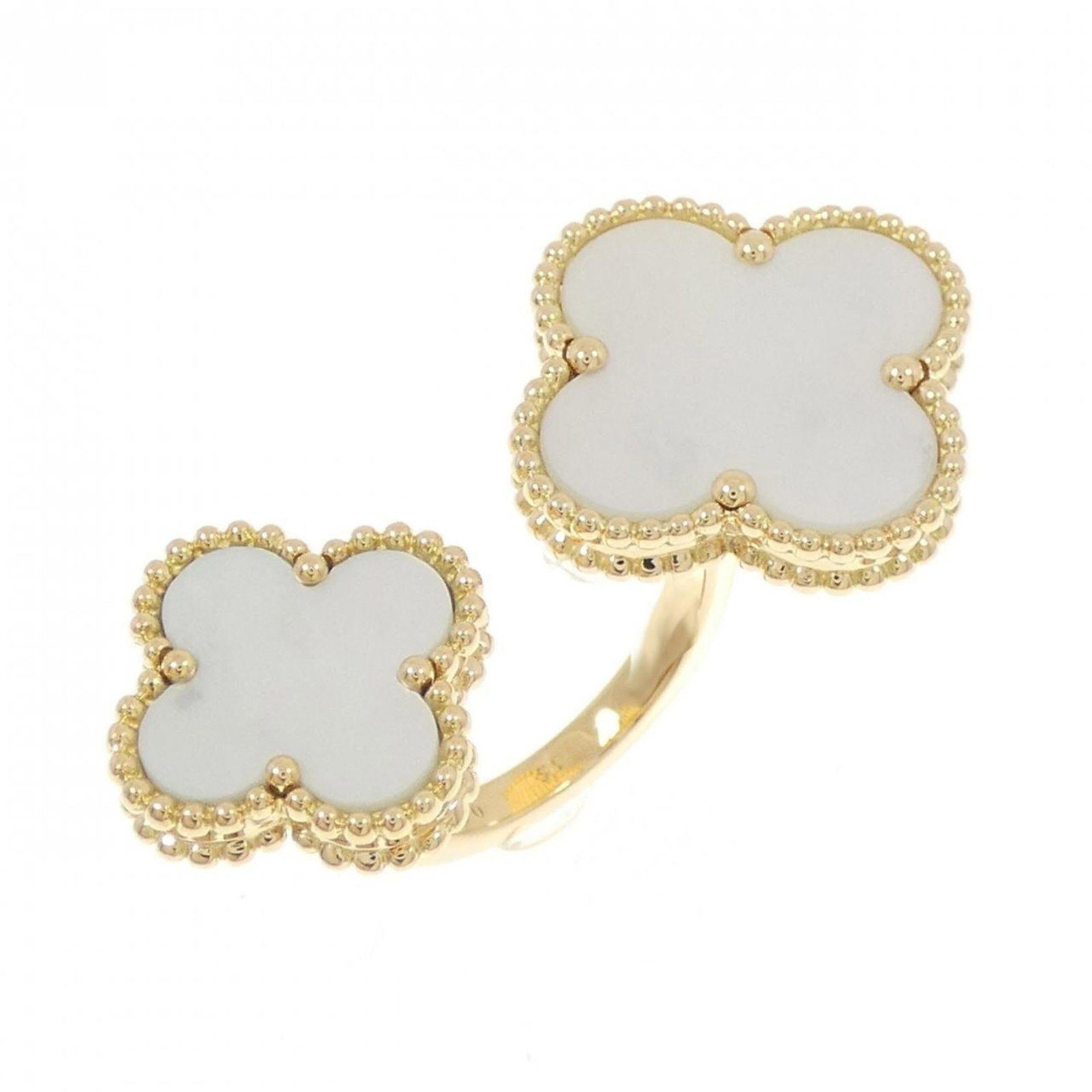 Band Ring by Van Cleef & Arpels in Yellow Gold (18K): Band Ring by Van Cleef & Arpels in Yellow Gold (18K) Van Cleef & Arpels yellow gold (18K) band ring for women, featuring mother of pearl and weighing 14.3g. Used in very good condition with minor trac