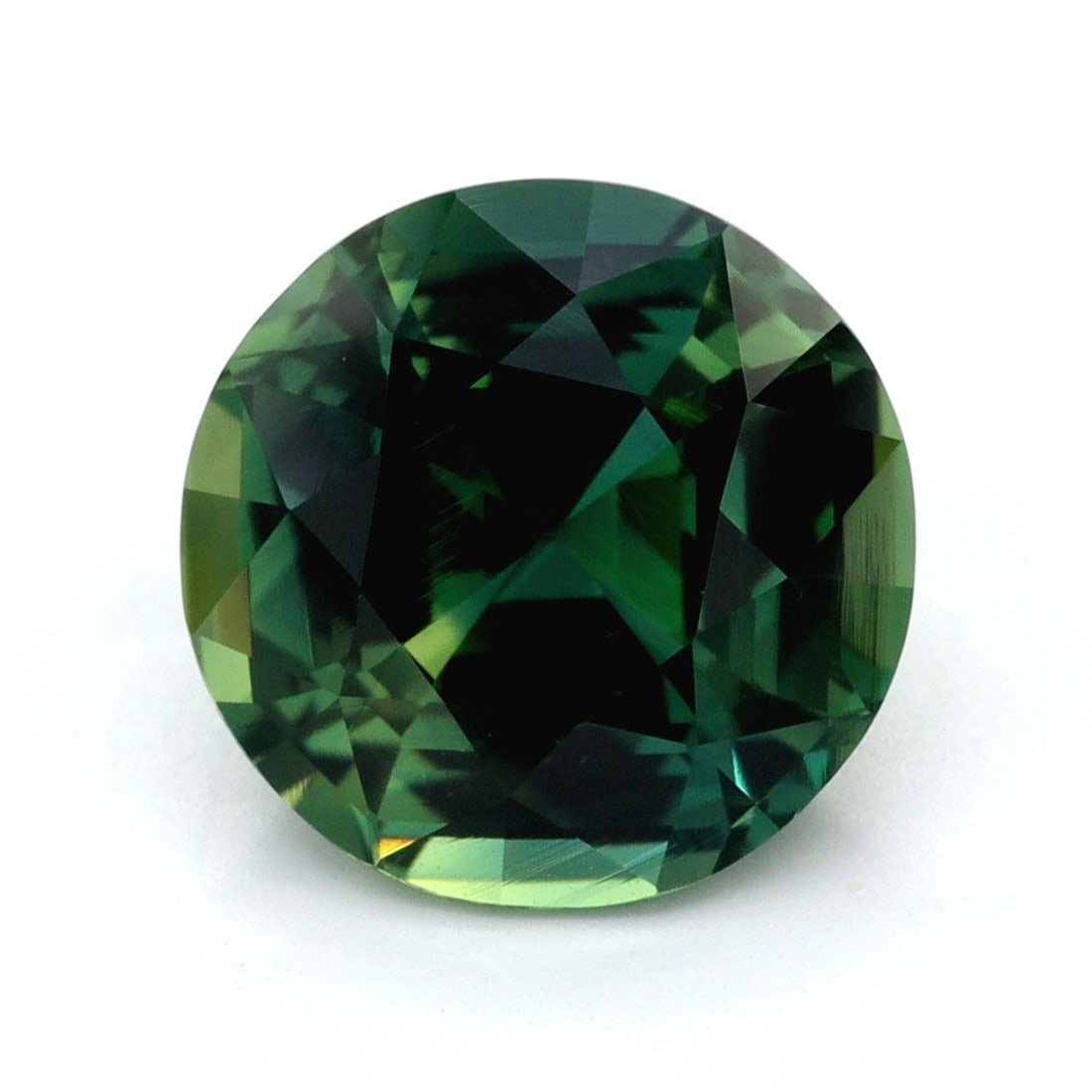 Loose Sapphire Gemstone GIA Round 3.08ct Teal EC: Loose Sapphire Gemstone GIA Round 3.08ct Teal EC This GIA-certified sapphire gemstone weighs 3.08ct, has a round cut, and is recognized for its teal color with no treatment. Its dimensions are 8.81L