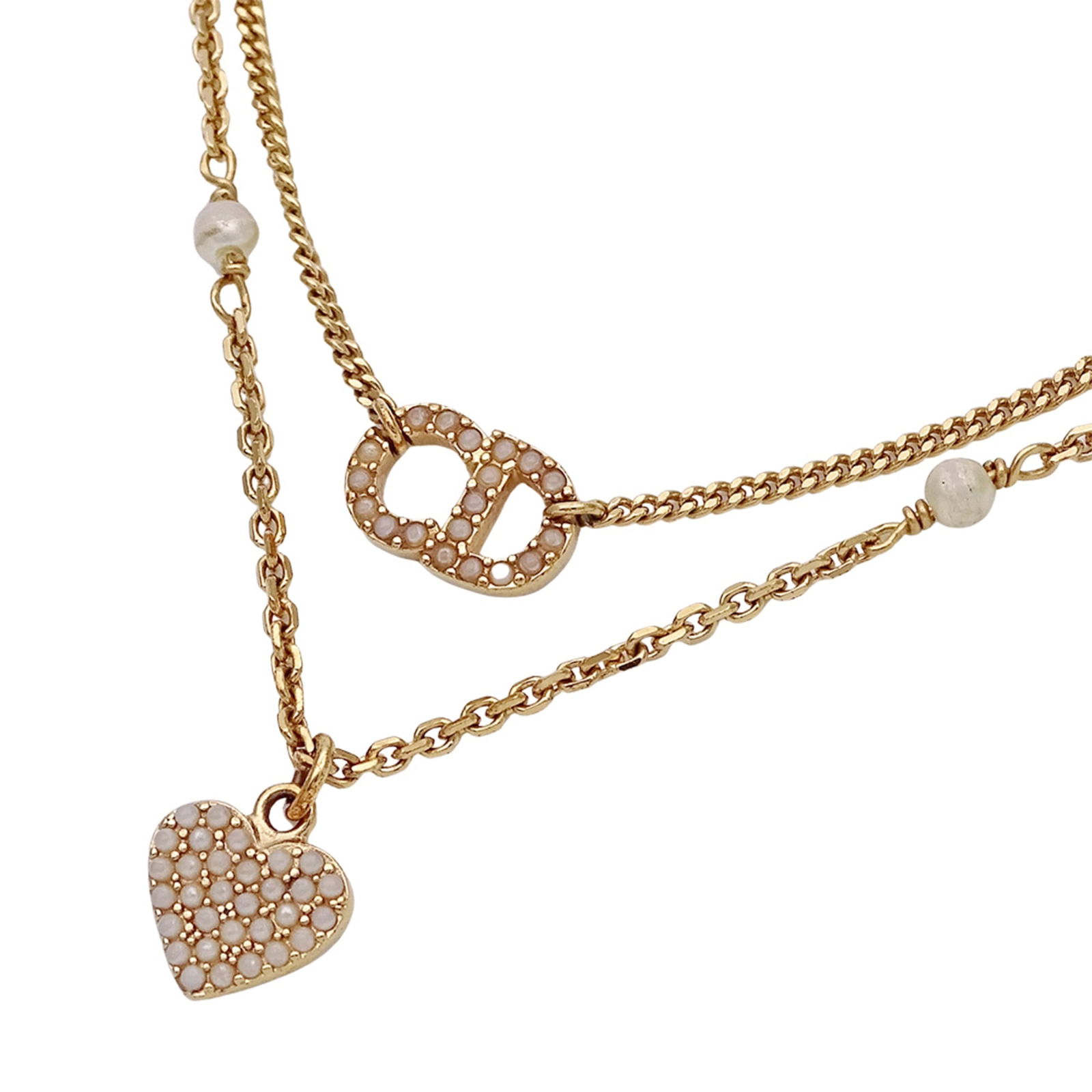 Gold Plating Christian Dior: Gold Plating Christian Dior Christian Dior gold-plated women's necklace with a 46.5 cm neck circumference and a pendant size of 10.9 mm x 11.6 mm, in good used condition. Item Specifics: Brand: Christ