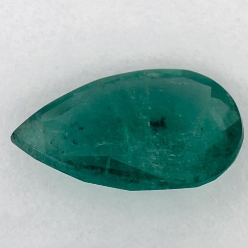 Loose Emerald Gemstone 2.74ct Green Pear SI: Loose Emerald Gemstone 2.74ct Green Pear SI Loose Emerald Gemstone 2.74ct Green Pear SI, faceted with a green color and SI clarity, untreated, with no certification. Item Specifics: Type: Emerald