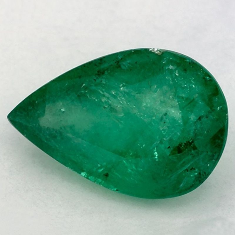 Loose Emerald Gemstone Pear 3.77ct Green SI: Loose Emerald Gemstone Pear 3.77ct Green SI Loose emerald gemstone, pear cut, weighing 3.77ct in green color with SI clarity and oiling treatment. No certification available. Item Specifics: Type:
