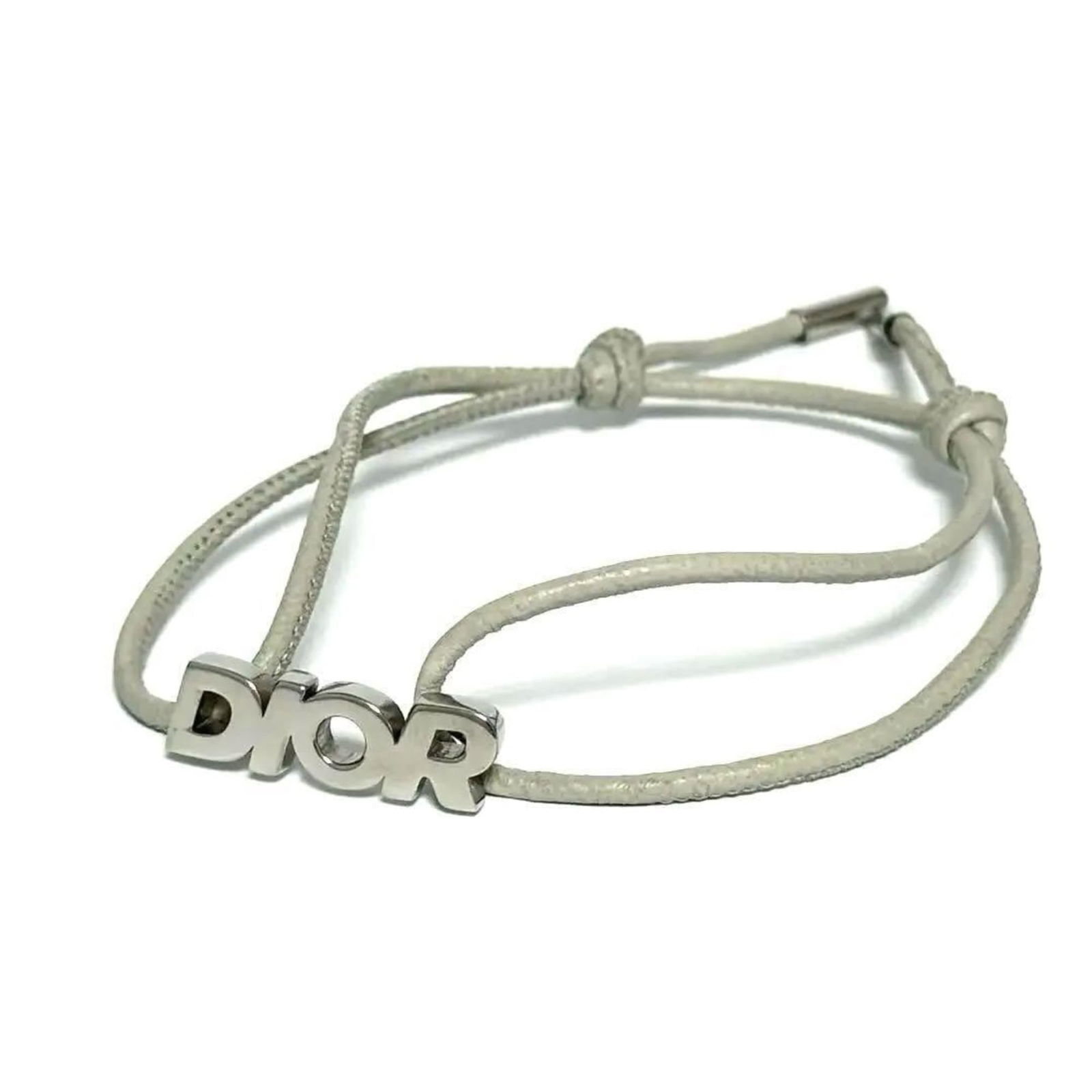 Christian Dior Silver 925 Charm Bracelet: Christian Dior Silver 925 Charm Bracelet Christian Dior charm bracelet made of silver 925, for men, with a length of 19cm; used in very good condition. Item Specifics: Brand: Christian Dior Type: