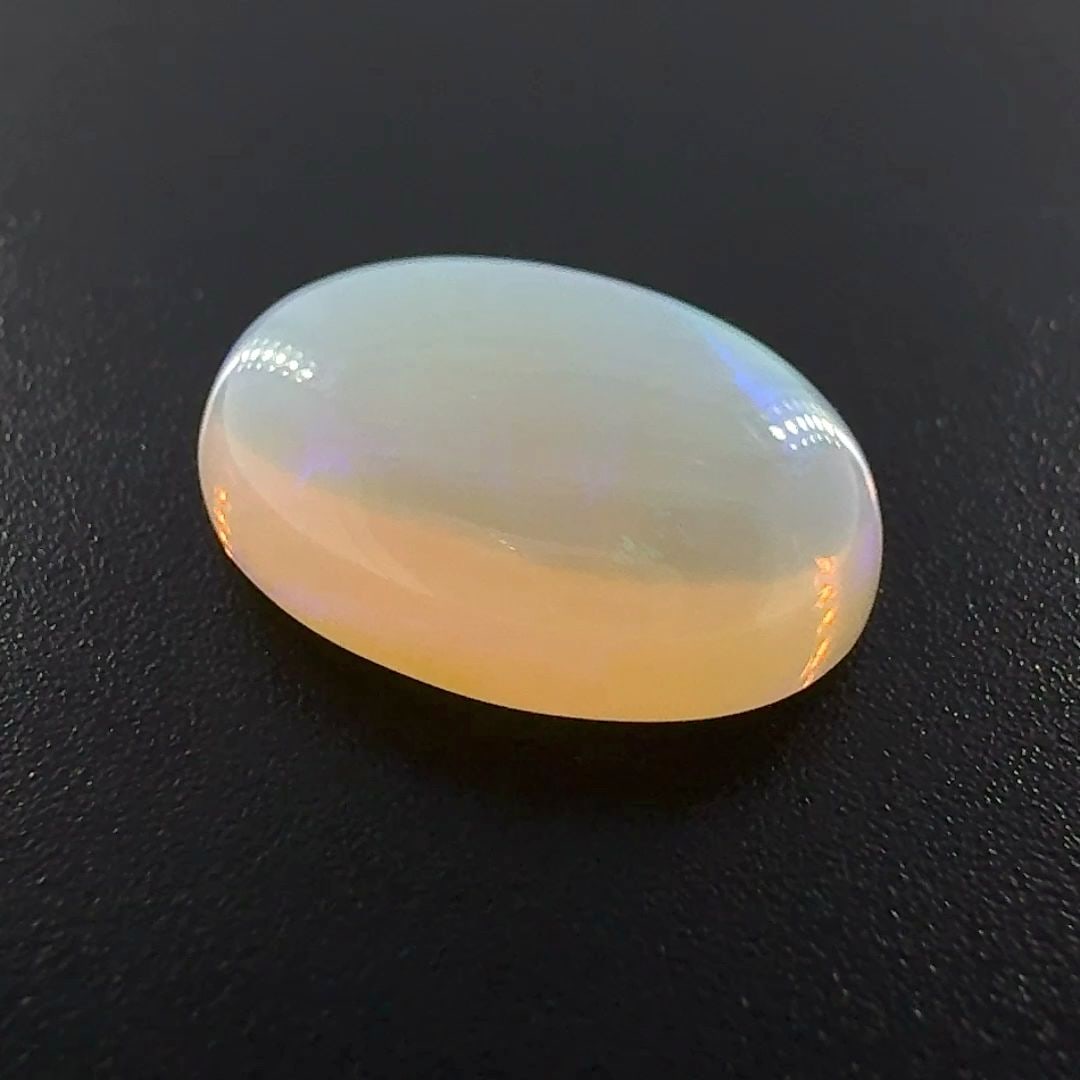 Loose Opal Gemstone 3.735ct White EC - Oval (1 of 1)