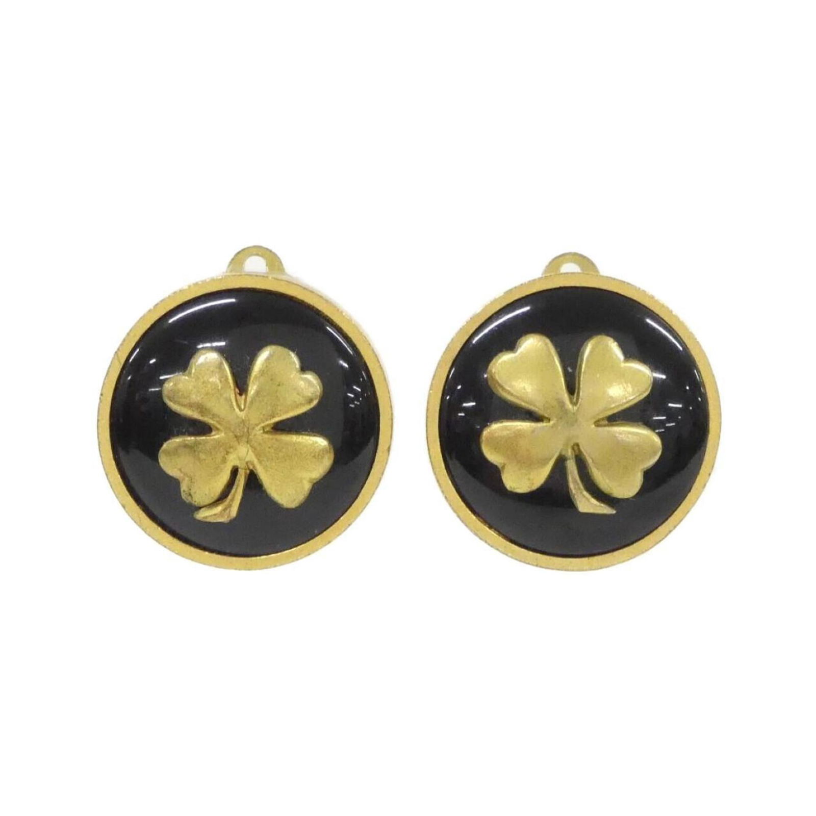 Earrings Chanel Clip: Earrings Chanel Clip Chanel clip earrings for women, featuring a black and gold design, measuring 22.00mm x 22.00mm (0.87'' x 0.87''), in very good used condition. Item Specifics: Brand: Chanel