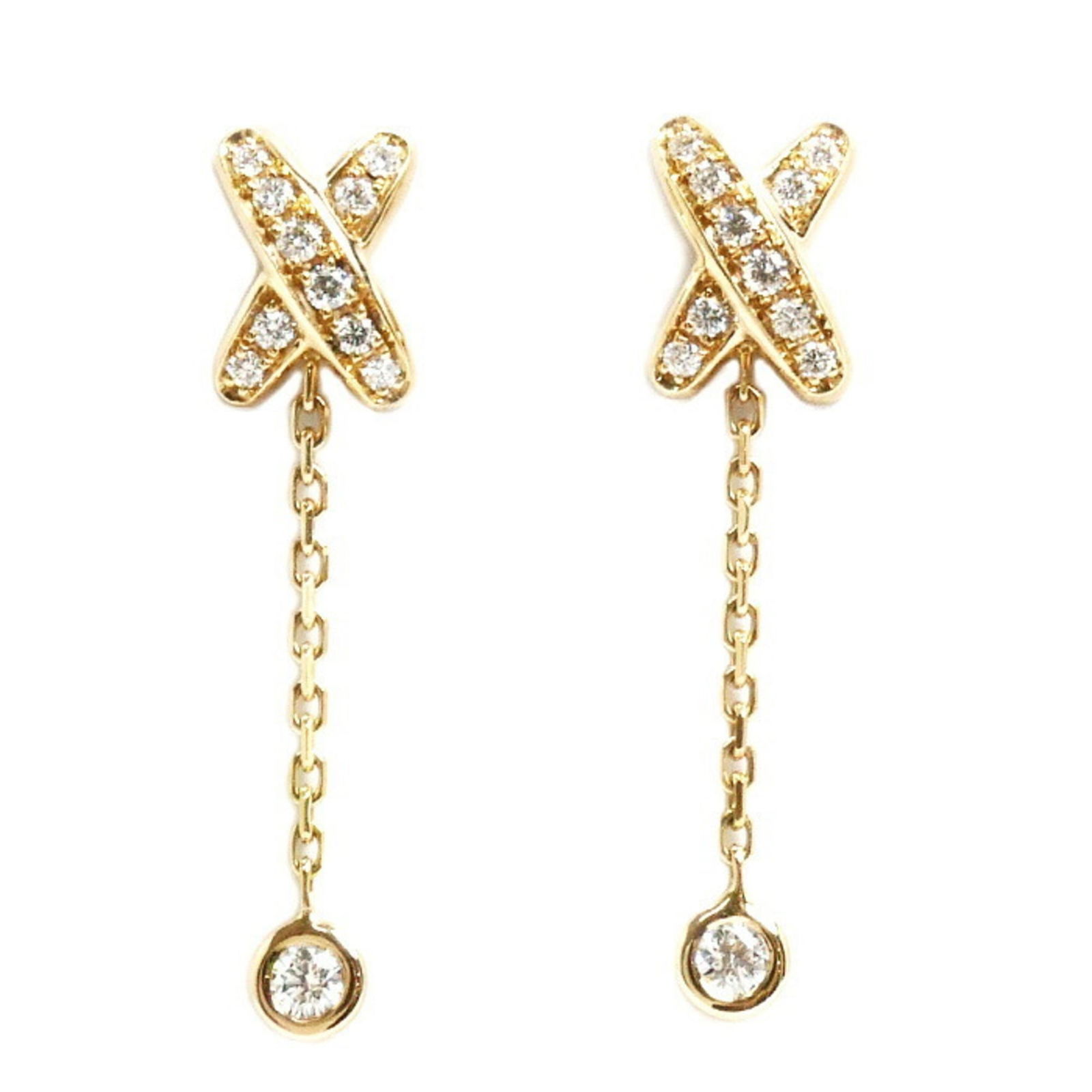 Pink Gold (18K) Chaumet Stud Earrings: Pink Gold (18K) Chaumet Stud Earrings Chaumet stud earrings made of 18K pink gold, sized 25.00mm x 5.70mm. Condition is used (very good) with minor scratches. Item Specifics: Brand: Chaumet Type: Stud