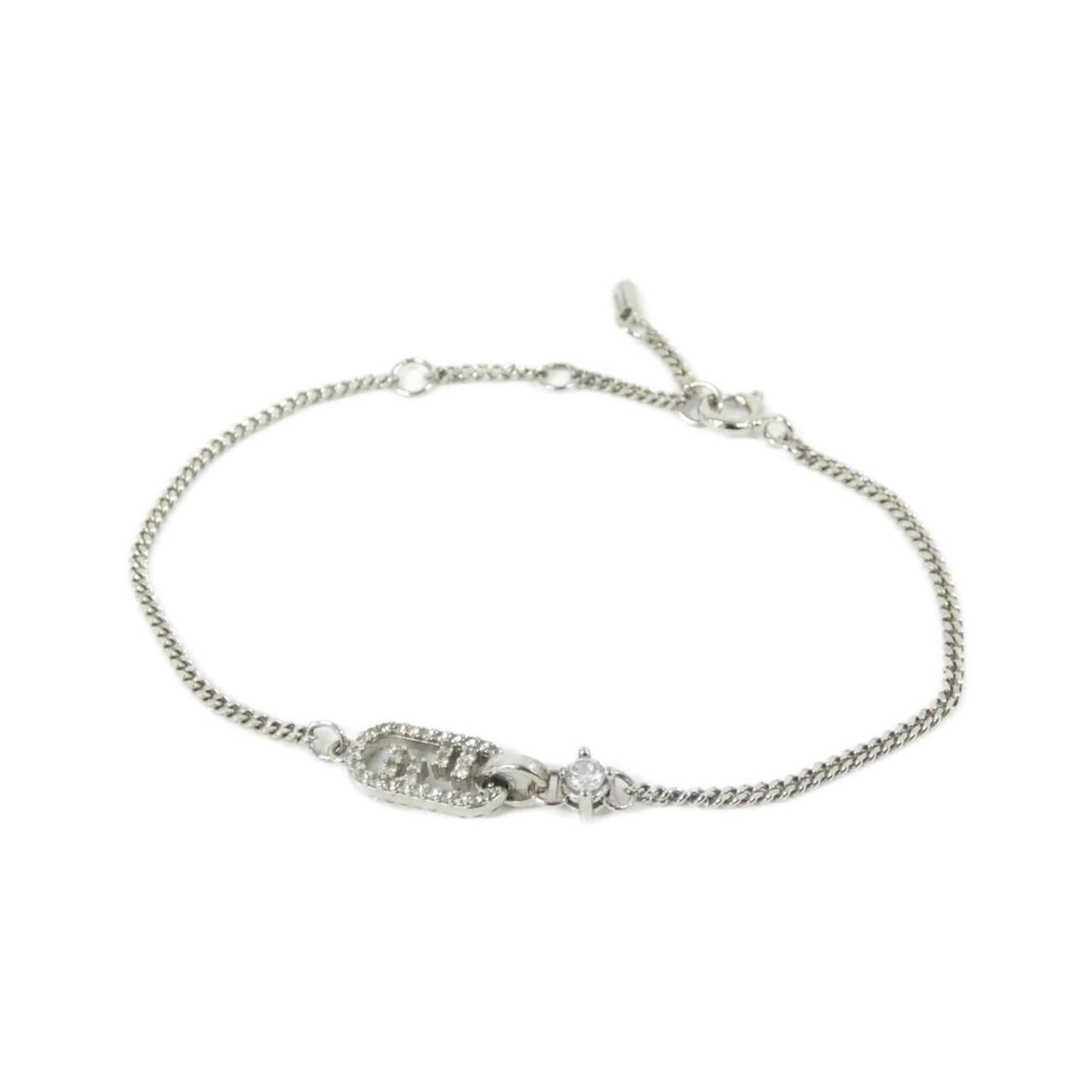 Fendi Bracelet Charm: Fendi Bracelet Charm Fendi Charm Bracelet for women, in clear color, with a length ranging from 15.5cm to 19.5cm. Used condition (very good) with minor traces of usage. Item Specifics: Brand: Fendi Ty