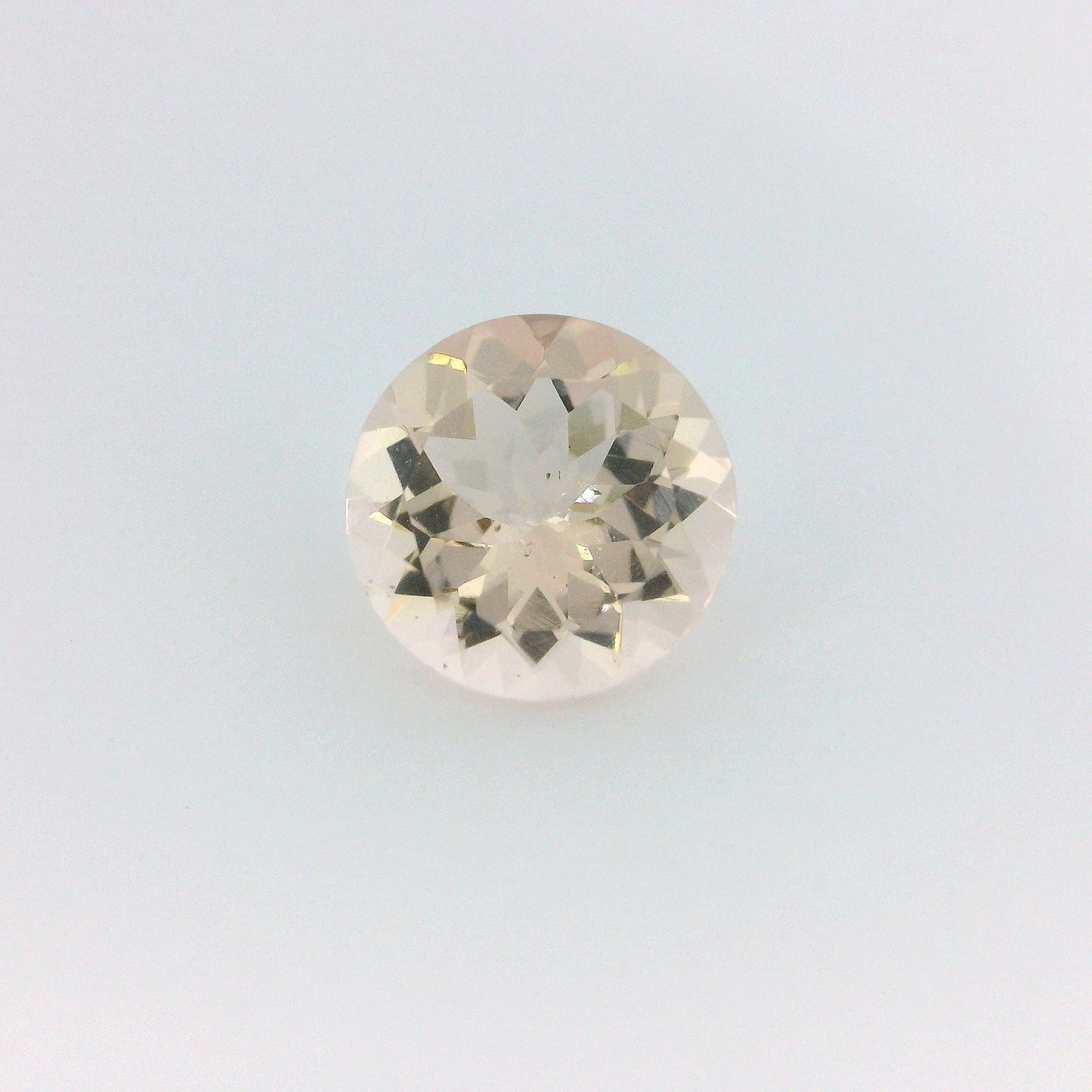Loose Morganite Gemstone 2.29ct Pink EC - GSI Round: Loose Morganite Gemstone 2.29ct Pink EC - GSI Round 2.29ct Pink Morganite gemstone with EC clarity, faceted, heated treatment, measuring 9.13mm x 9.07mm, certified by GSI. Item Specifics: Type:
