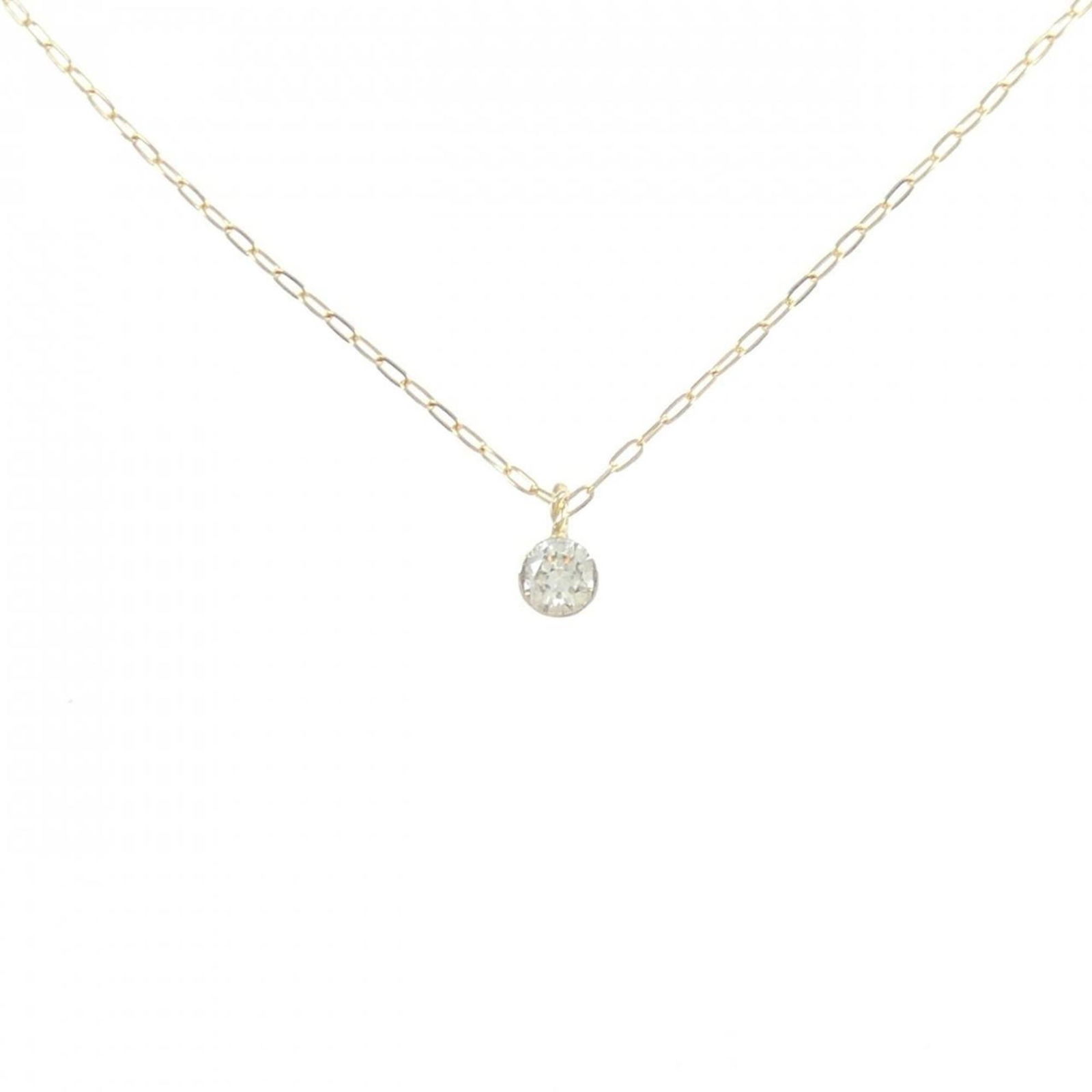 18K Yellow Gold Agete: 18K Yellow Gold Agete 18K Yellow Gold Agete necklace designed for women, featuring a 3mm diamond pendant and a neck circumference of 45 cm (17.71 inches). The item is used with very good condition, sh