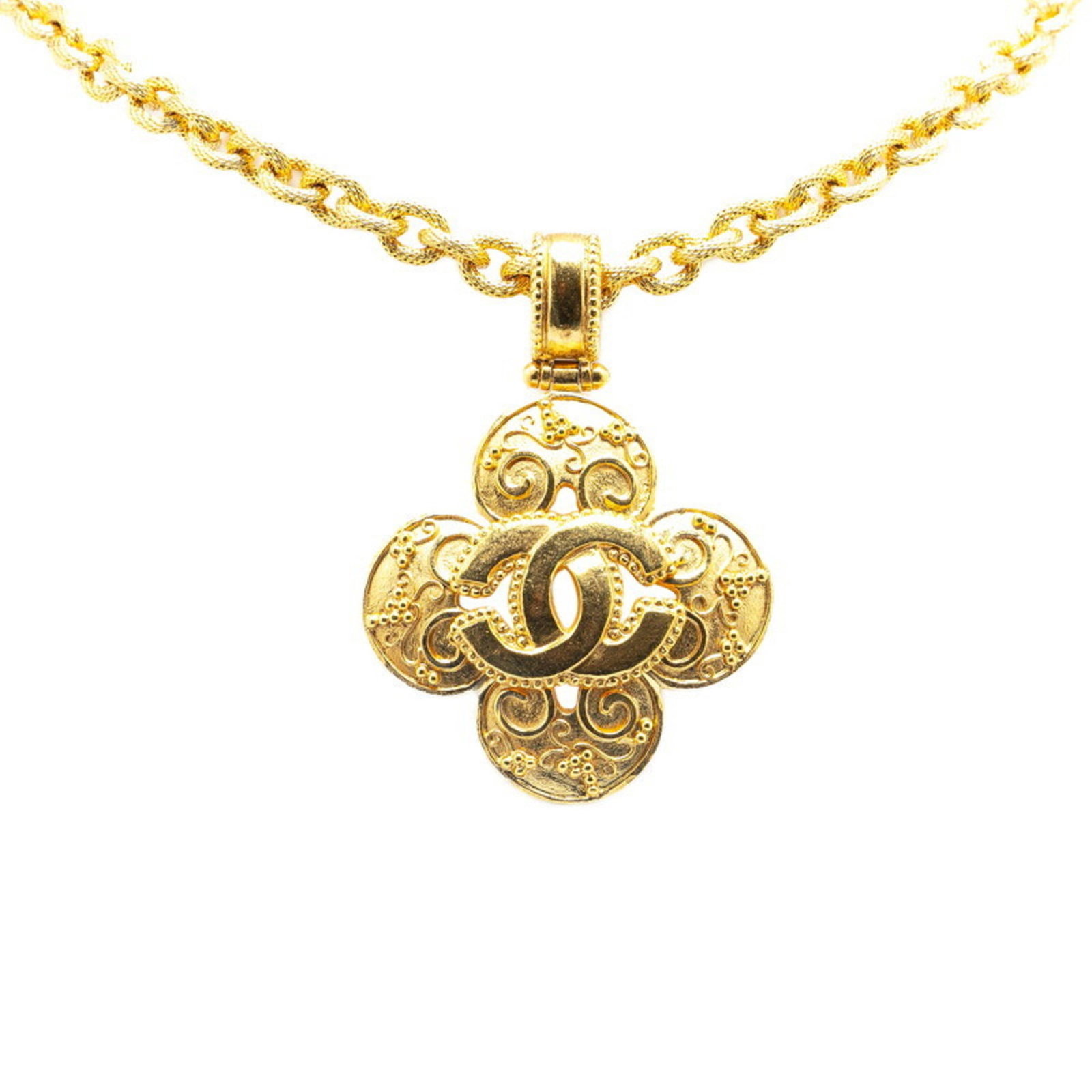 Plating Chanel Gold: Plating Chanel Gold Chanel gold-plated necklace for women, 60 cm in circumference, with a pendant size of 63.2mm x 45.2mm, in very good used condition. Item Specifics: Brand: Chanel Necklace Type: Nec