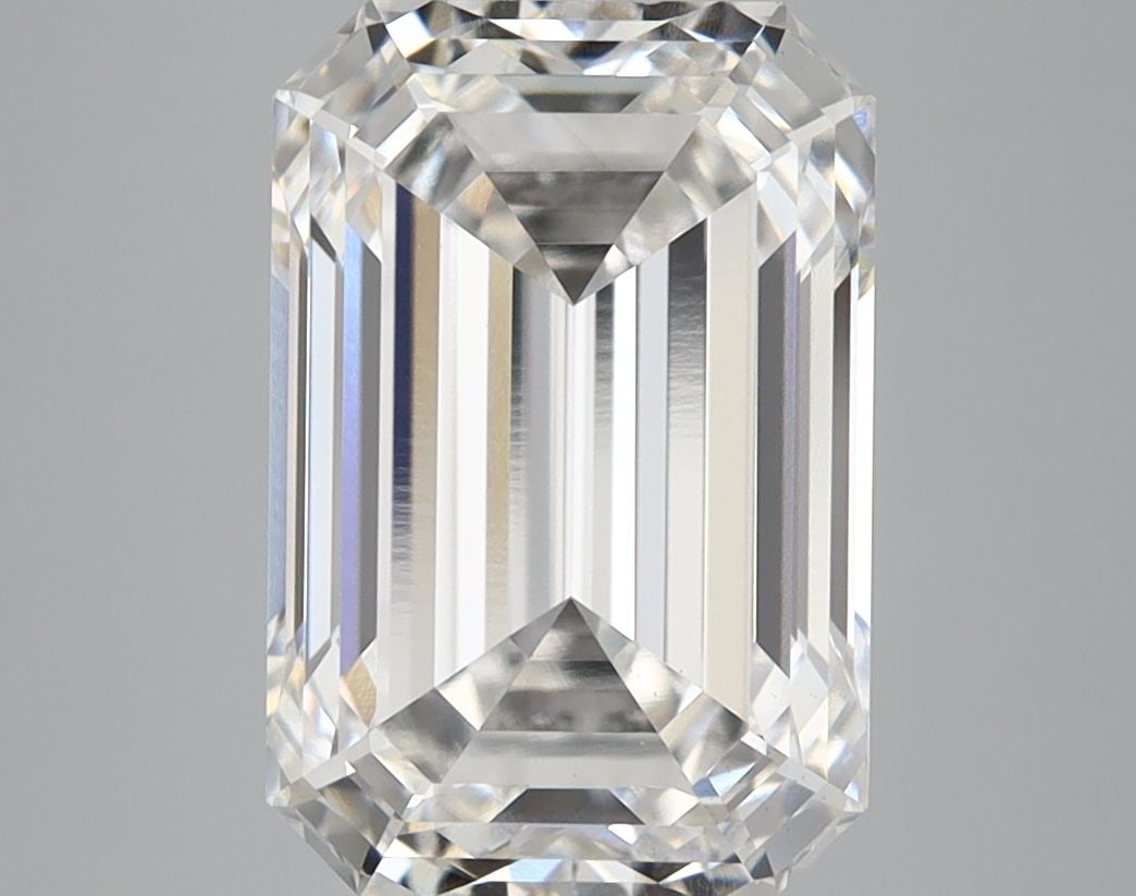 Loose Lab Diamond IGI Emerald 4.78ct E VS1: Loose Lab Diamond IGI Emerald 4.78ct E VS1 Loose lab-grown diamond weighing 4.78 ct with color E, clarity VS1, and IGI certification, featuring excellent polish and symmetry. Item Specifics: Source: T