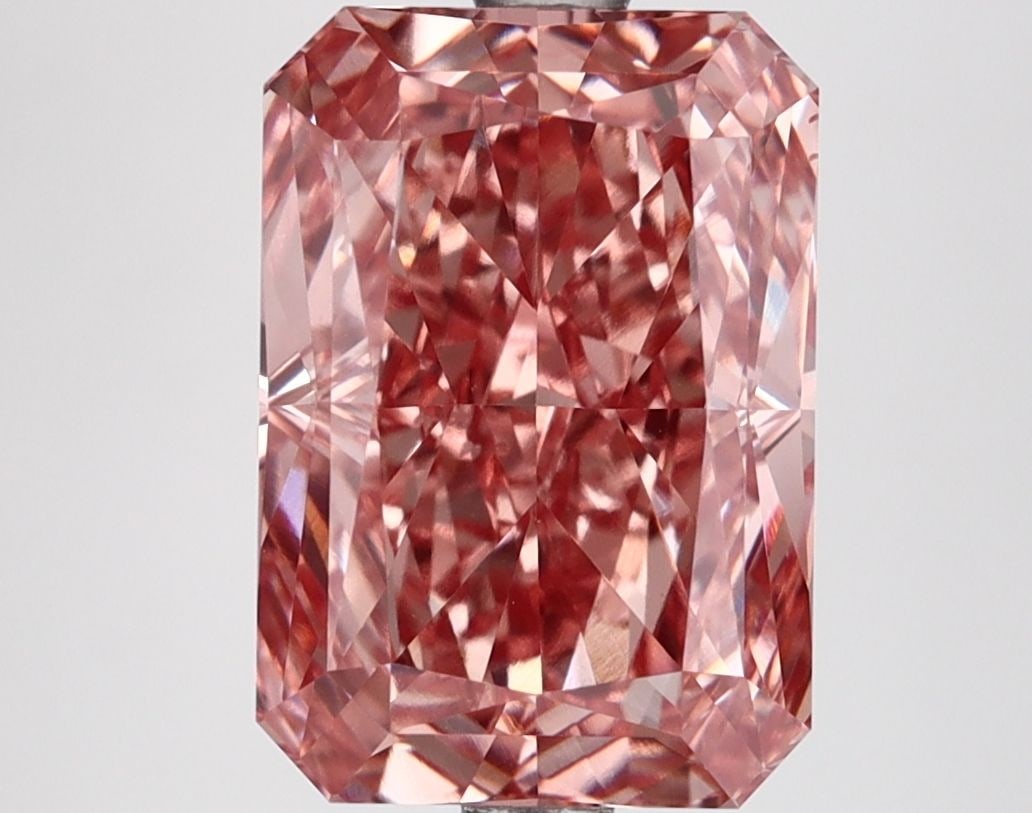 Loose Lab Diamond 4.17ct Fancy Vivid Brownish Pink VS1 - IGI Radiant: Loose Lab Diamond 4.17ct Fancy Vivid Brownish Pink VS1 - IGI Radiant Loose Lab Diamond of 4.17ct with Fancy Vivid Brownish Pink color and VS1 clarity, certified by IGI and featuring exceptional