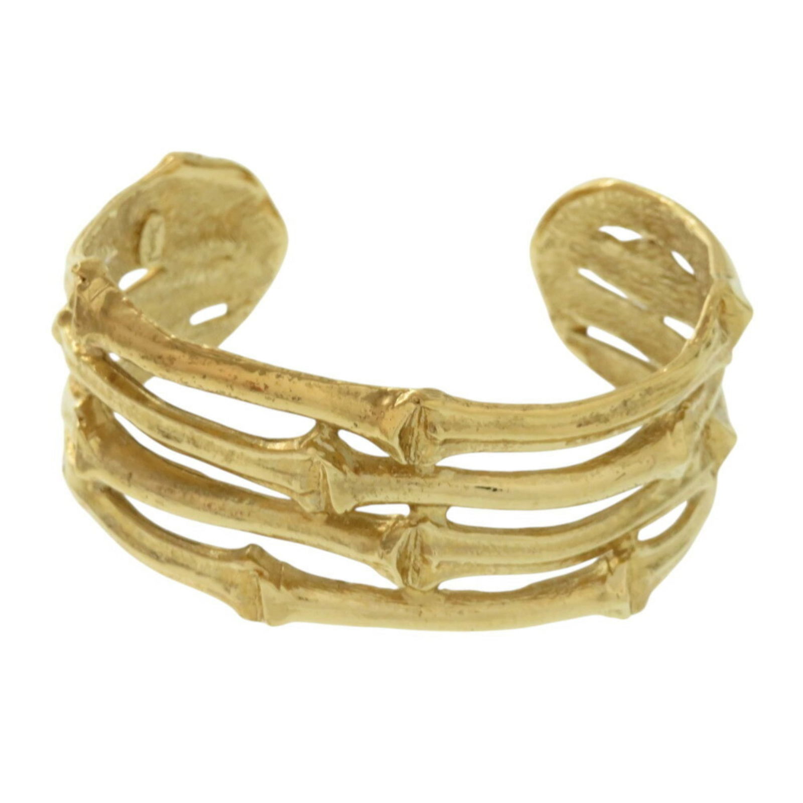 Yves Saint Laurent Metal Bangle: Yves Saint Laurent Metal Bangle The Yves Saint Laurent Metal Bangle, measuring 16.5cm in gold metal, is in very good used condition with some traces of usage. Item Specifics: Brand: Yves Saint