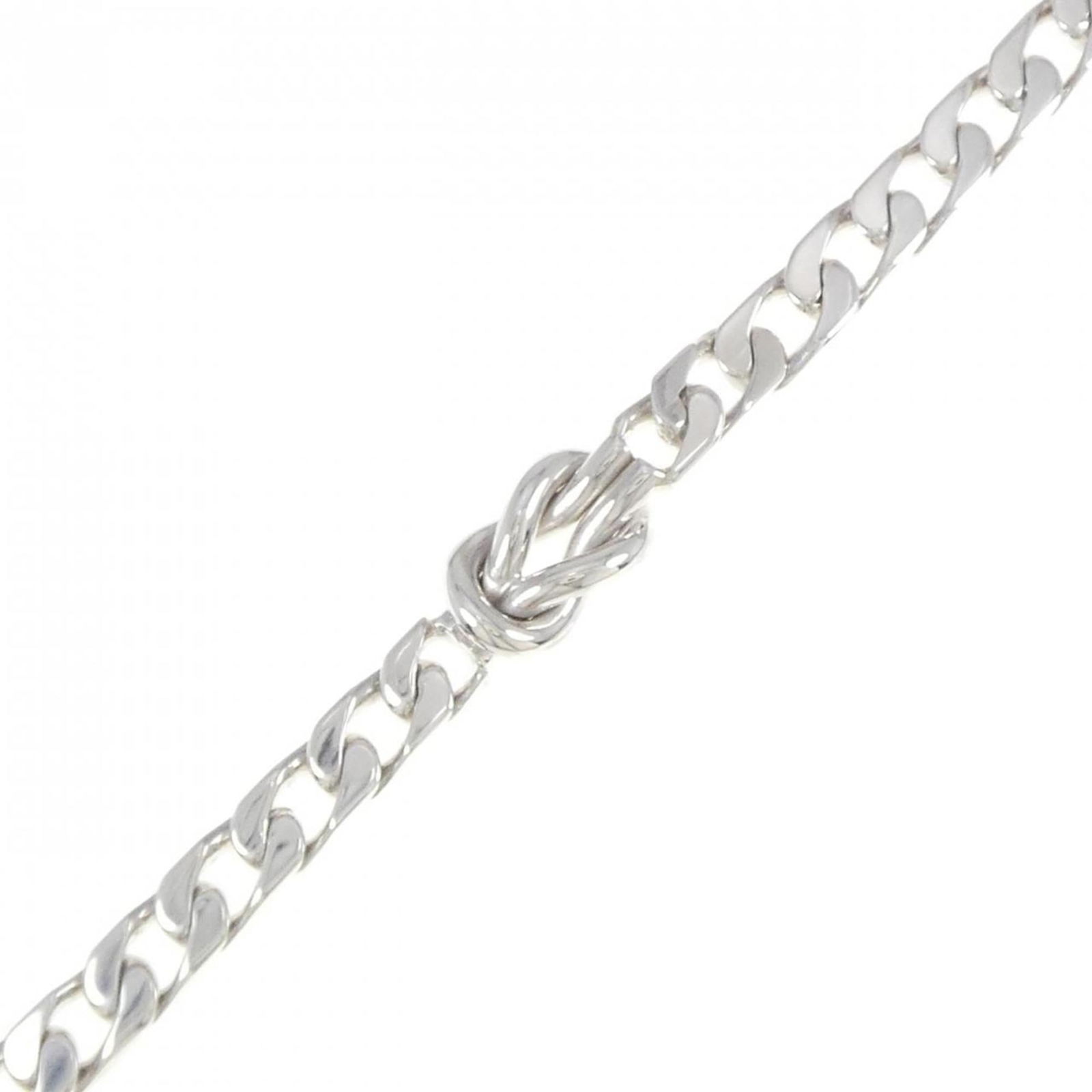 Tiffany Silver 925 Charm Bracelet: Tiffany Silver 925 Charm Bracelet Tiffany Silver 925 Charm Bracelet for women with a width of 9.6mm and total length of 19.5cm. Used condition, presenting traces of wear but overall very good. Item