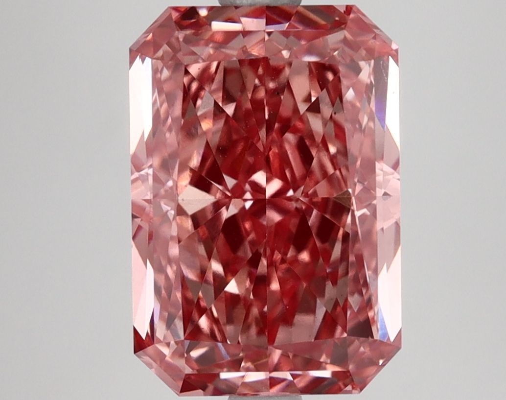 Loose Lab Diamond IGI Radiant 4.24ct Fancy Vivid Pink VS1: Loose Lab Diamond IGI Radiant 4.24ct Fancy Vivid Pink VS1 Loose lab grown diamond weighing 4.24ct, radiant cut, fancy vivid pink color, VS1 clarity, IGI certified. Item Specifics: Source: This Is A