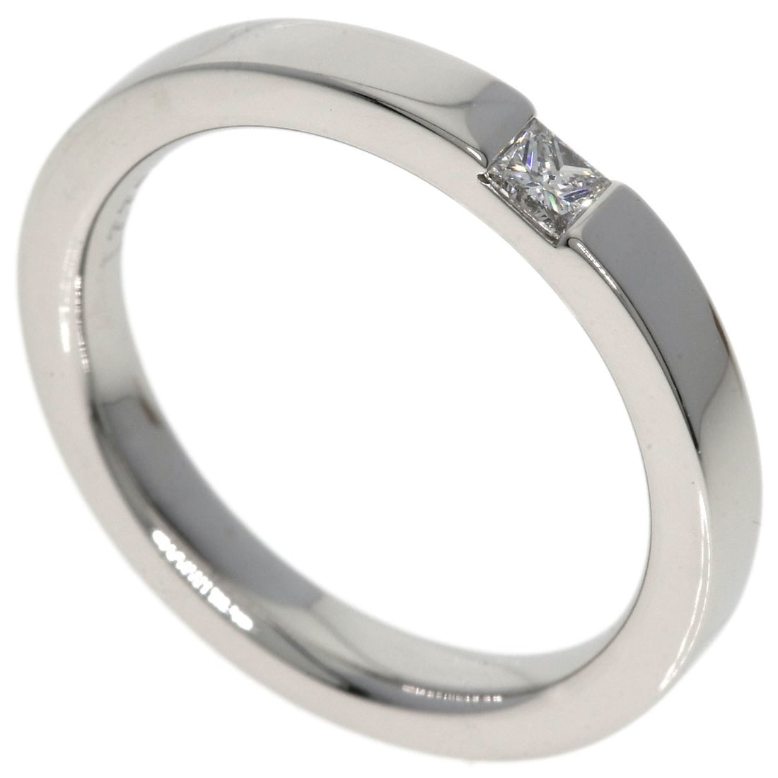 HARRY WINSTON Platinum PT950 Princess Cut Diamond Ring: HARRY WINSTON Platinum PT950 Princess Cut Diamond Ring HARRY WINSTON platinum PT950 princess cut diamond ring, US size 4.5, made from 950 platinum with a silver exterior color. Item Specifics: