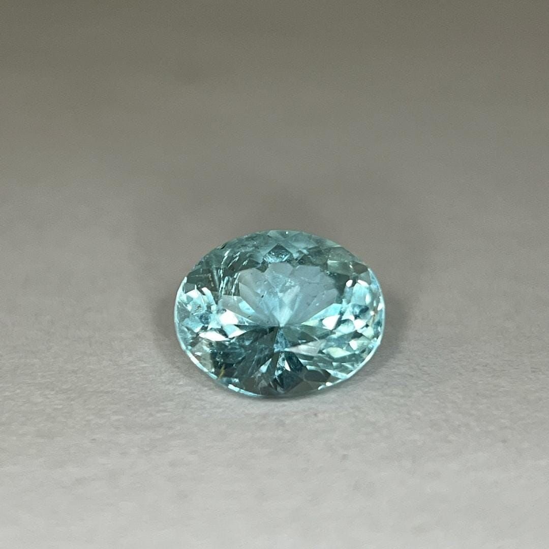 Loose Aquamarine Gemstone 1.855ct Blue SI - Oval: Loose Aquamarine Gemstone 1.855ct Blue SI - Oval Loose aquamarine gemstone weighing 1.855ct, faceted blue color with SI clarity, in oval shape measuring 8.9L x 7.3W. Item Specifics: Type: Aquamarine
