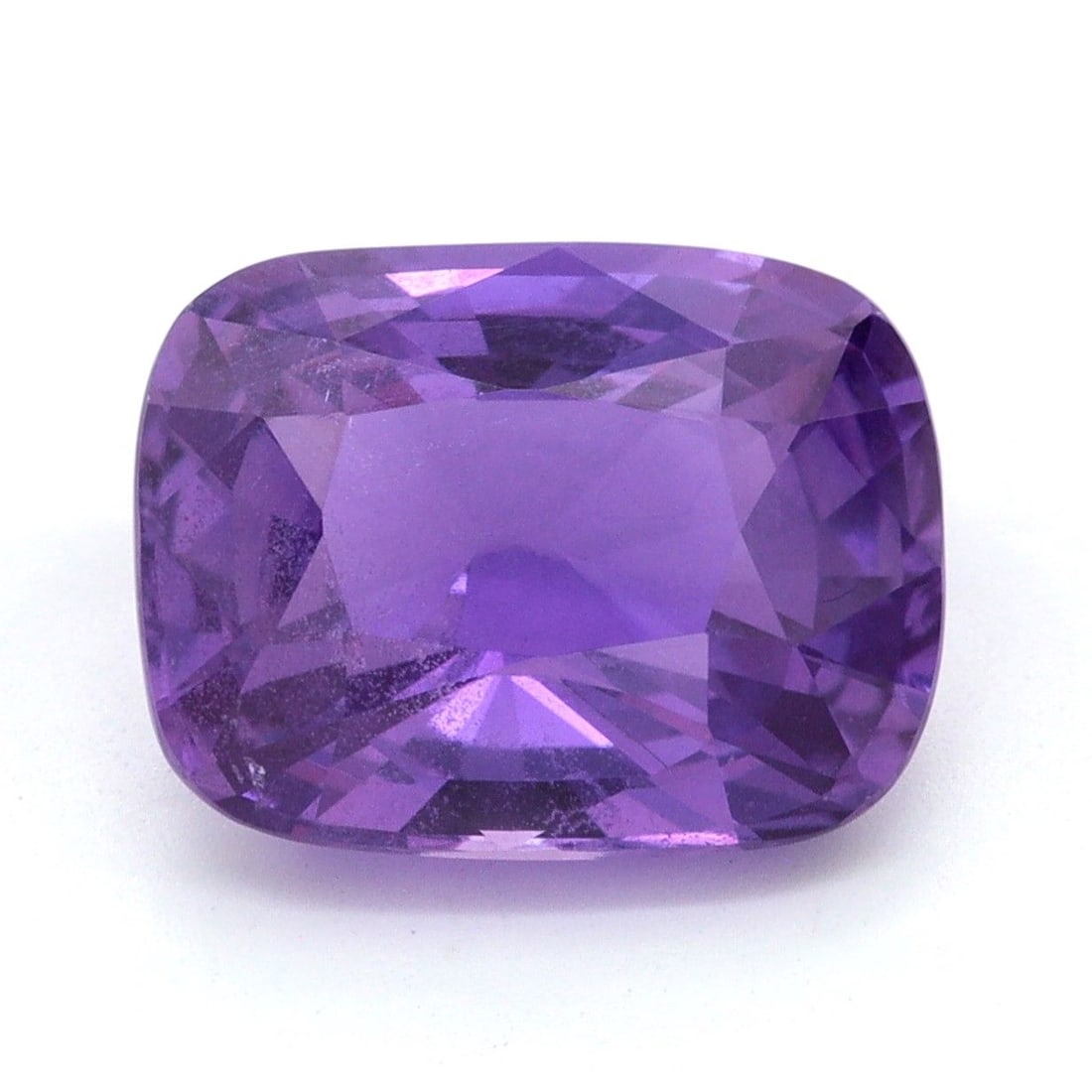 Loose Sapphire Gemstone GIA Cushion 3.07ct Purple EC: Loose Sapphire Gemstone GIA Cushion 3.07ct Purple EC Loose GIA-certified purple sapphire weighing 3.07ct with a cushion cut and EC clarity. No treatment applied. Item Specifics: Type: Sapphire Carat: