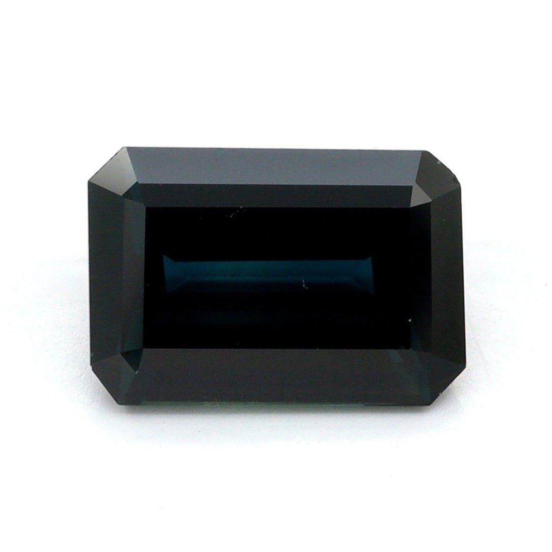 Loose Sapphire Gemstone 1.57ct Blue EC - Emerald: Loose Sapphire Gemstone 1.57ct Blue EC - Emerald Loose 1.57ct blue sapphire gemstone with a faceted cut, EC clarity, heated treatment, certification from OTHER. Item Specifics: Type: Sapphire Carat: