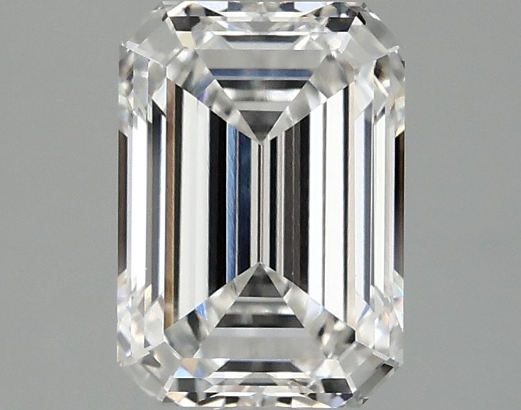 Loose Lab Diamond 2.08ct F VVS2 - IGI Emerald: Loose Lab Diamond 2.08ct F VVS2 - IGI Emerald Loose sapphire gemstone weighing 1.22ct, faceted, with EC clarity, heated treatment, and deep blue color. Measures 5.46L x 5.43W mm. Item Specifics: Sourc