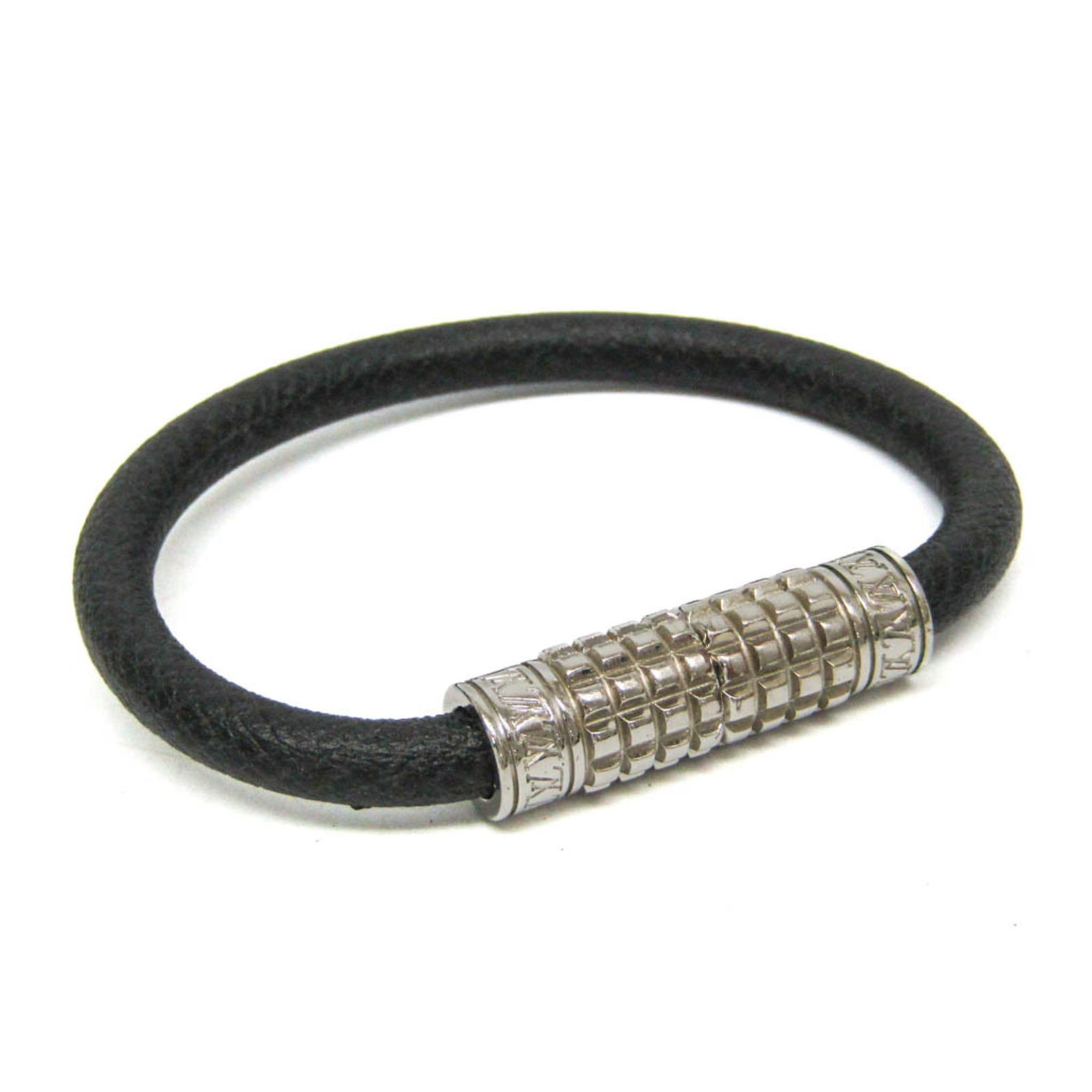 Leather Louis Vuitton Bangle: Leather Louis Vuitton Bangle Louis Vuitton Leather Bangle for men and women, made of ardoise leather with silver accents, measuring 16cm in length (total length 19.5cm) and weighing 17.8g, in very