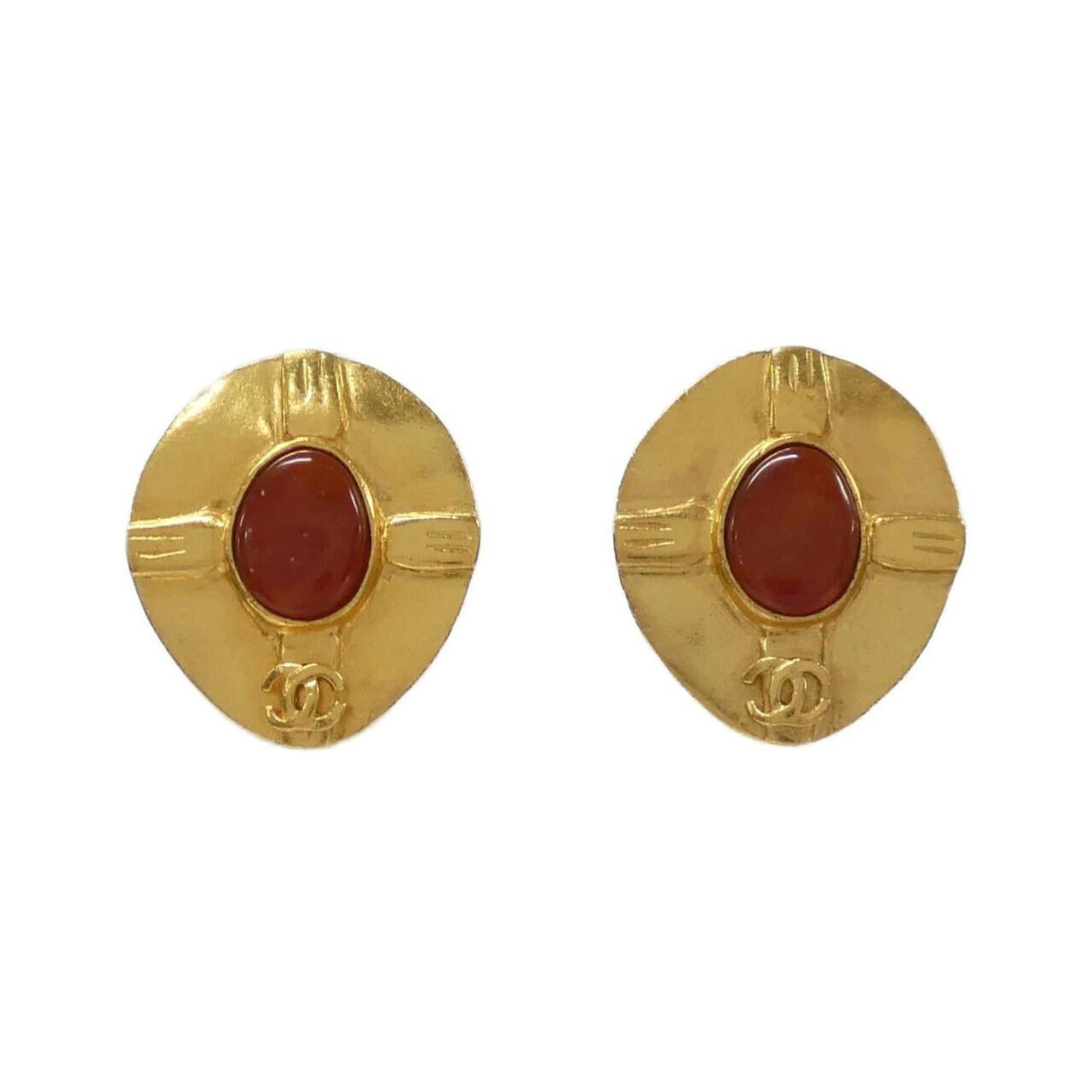 Earrings Chanel Clip: Earrings Chanel Clip Chanel clip earrings for women in red color, measuring 35mm x 30mm, in very good condition with minor signs of usage. Item Specifics: Brand: Chanel Type: Clip Earrings Gender: