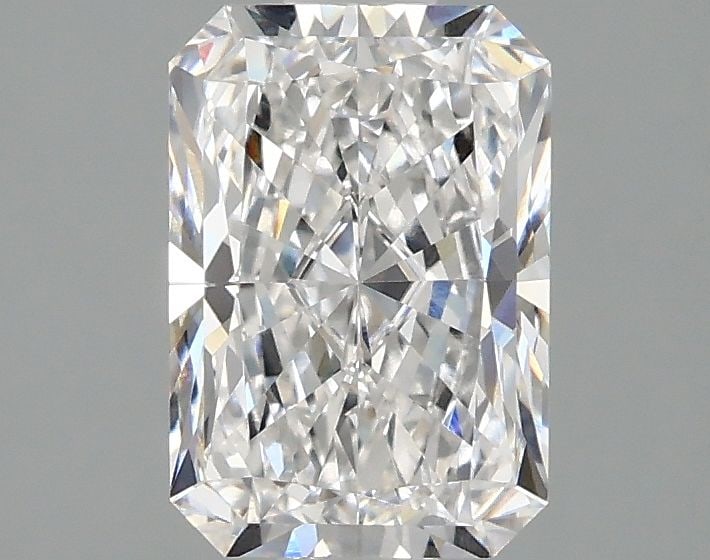 Loose Lab Diamond 1.59ct E VVS1 - IGI Radiant: Loose Lab Diamond 1.59ct E VVS1 - IGI Radiant Loose lab-created diamond of 1.59ct, radiant cut, E color, VVS1 clarity, with excellent polish and symmetry, certified by IGI. Item Specifics: Source: